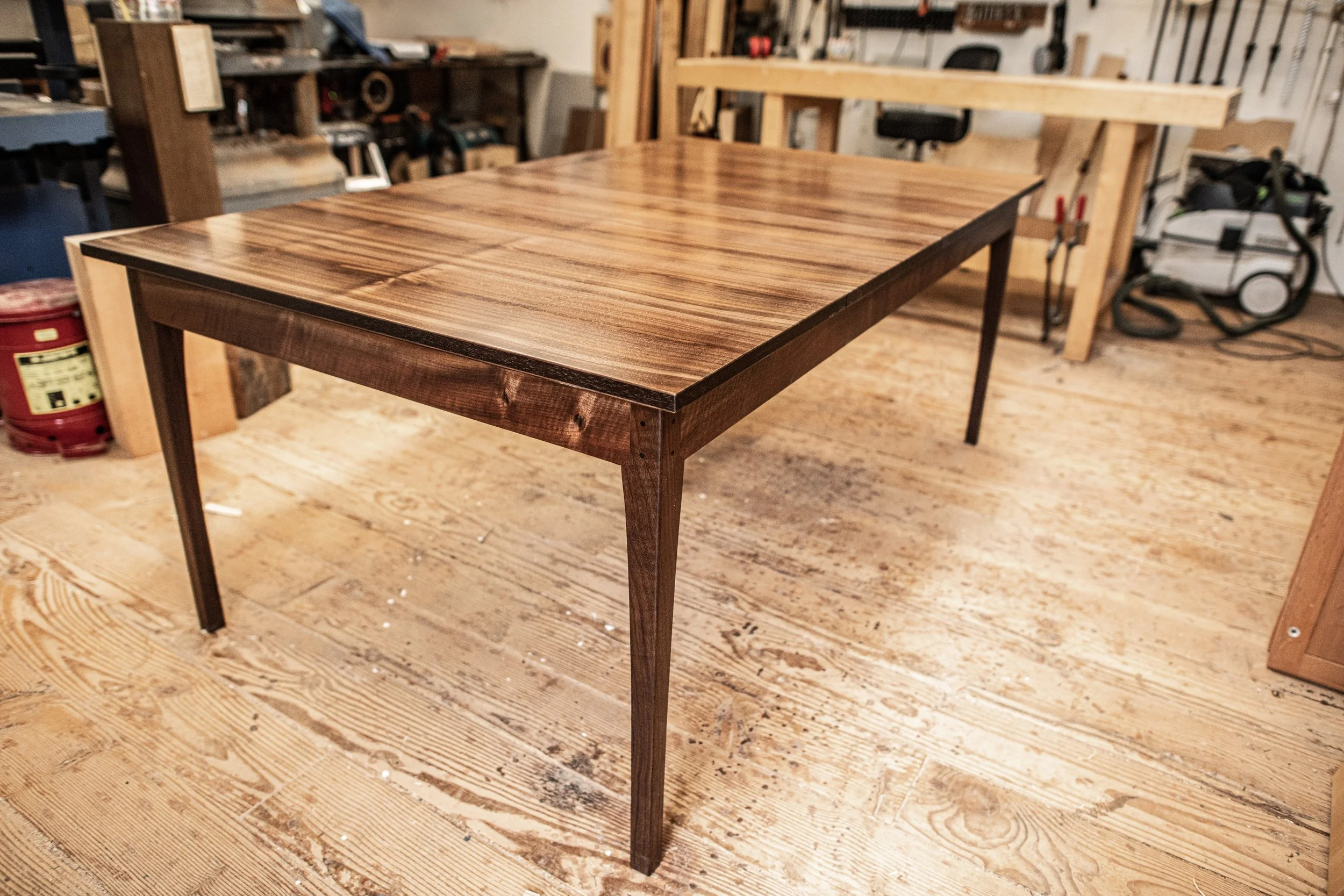 Convertable dining and gaming table in walnut