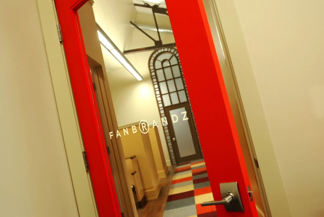 209_Suite_Red_Door_3_LR.jpg
