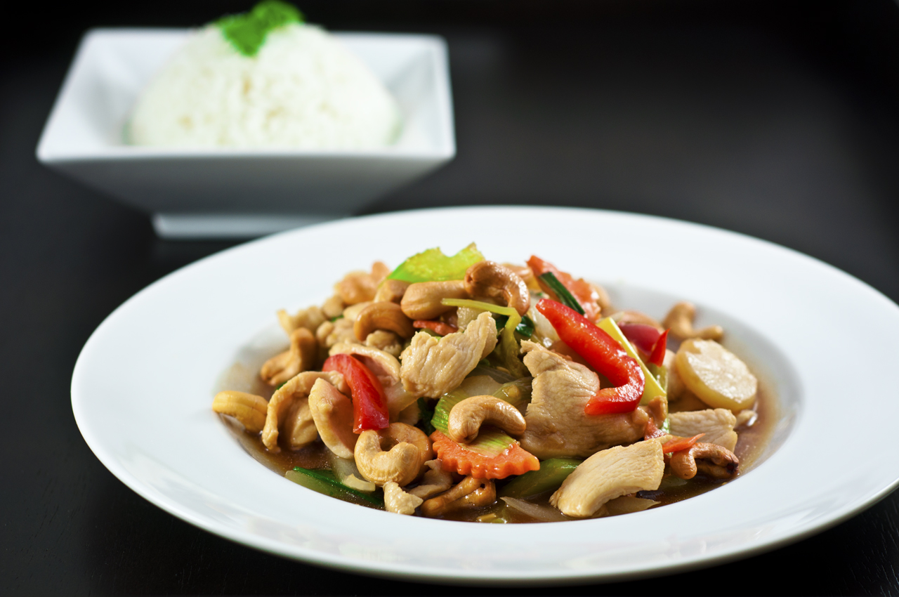 CASHEW CHICKEN