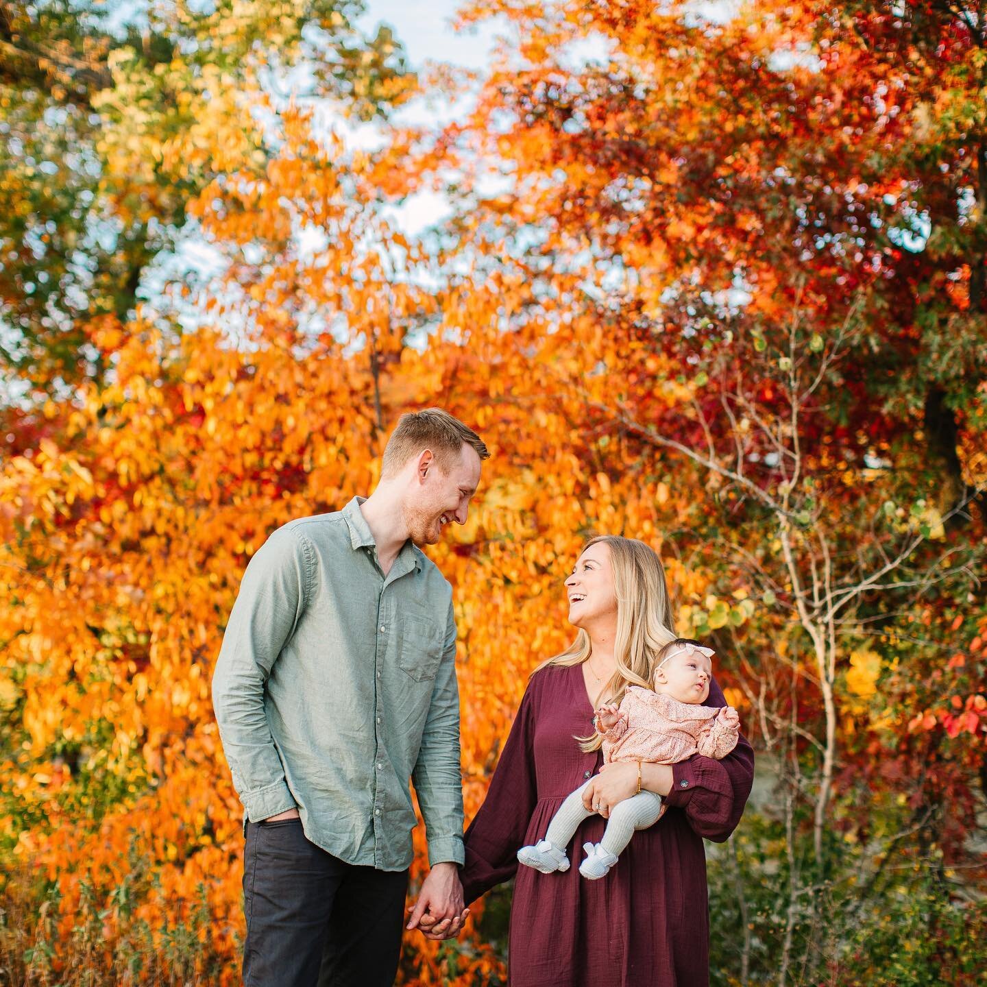 Fall is around the corner! 🍂

&bull;
&bull;
&bull;
&bull;

#amymaephotos #minneapolismn #minnesota #minneapolisphotographer #minnesotaphotographer #minneapolisfamilyphotographer #minnesotafamilyphotographer #stpaulmn #stpaulmnphotographer #stpaulmnf