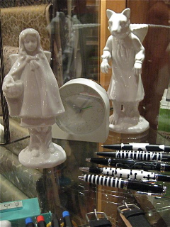 What do men want? Pens, sweetie, pens! It is that simple. We see it all the time. The men come in and just ogle the pen cases. We say, give them what they want and they want pens!