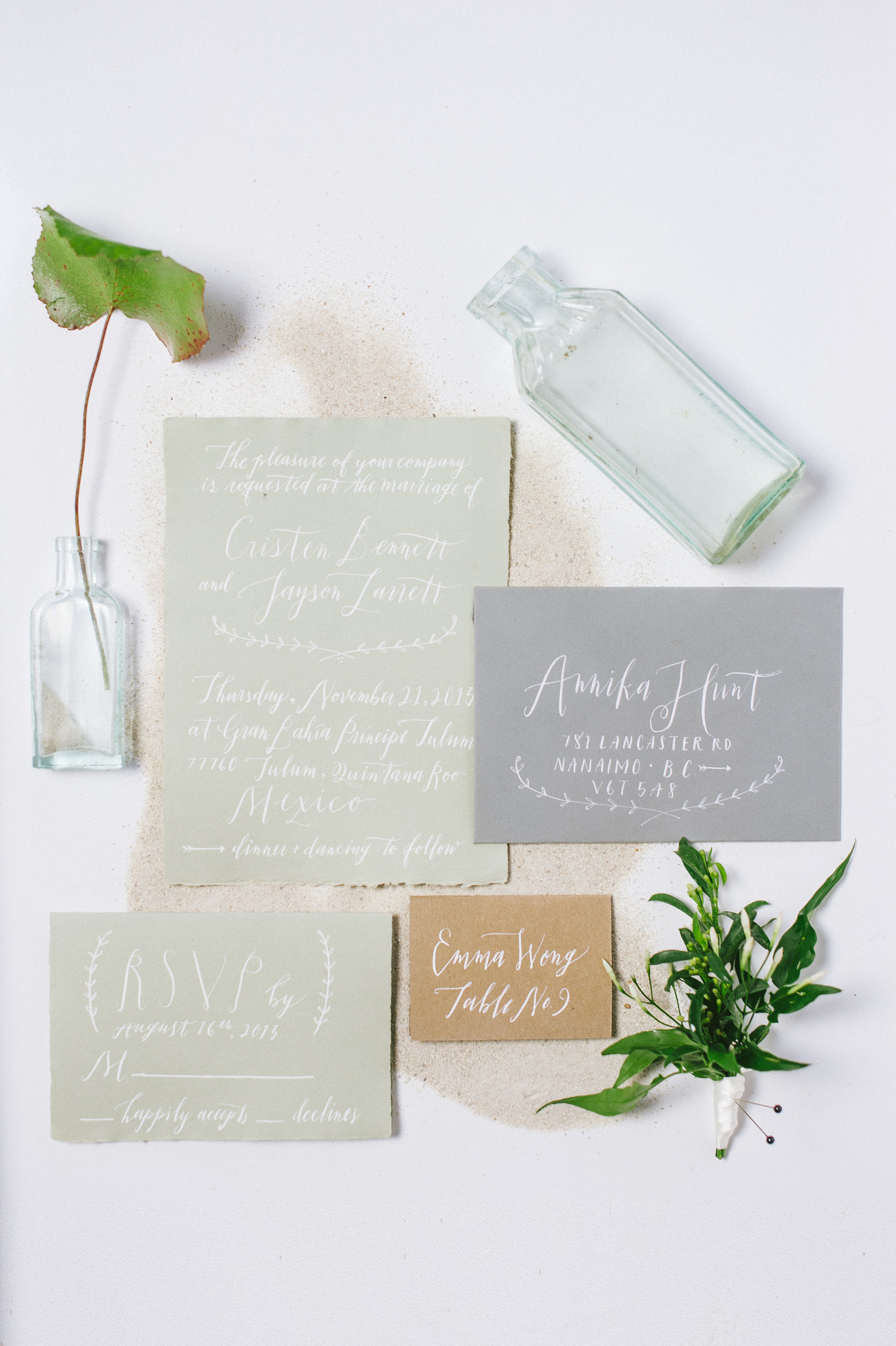 Inspired by the white sand of Mexico beaches for a wedding in Tulum. White and black ink. Photo by Blush Wedding Photography . Calligraphy by Fox and Flourish . All handmade paper from Paper-Ya.