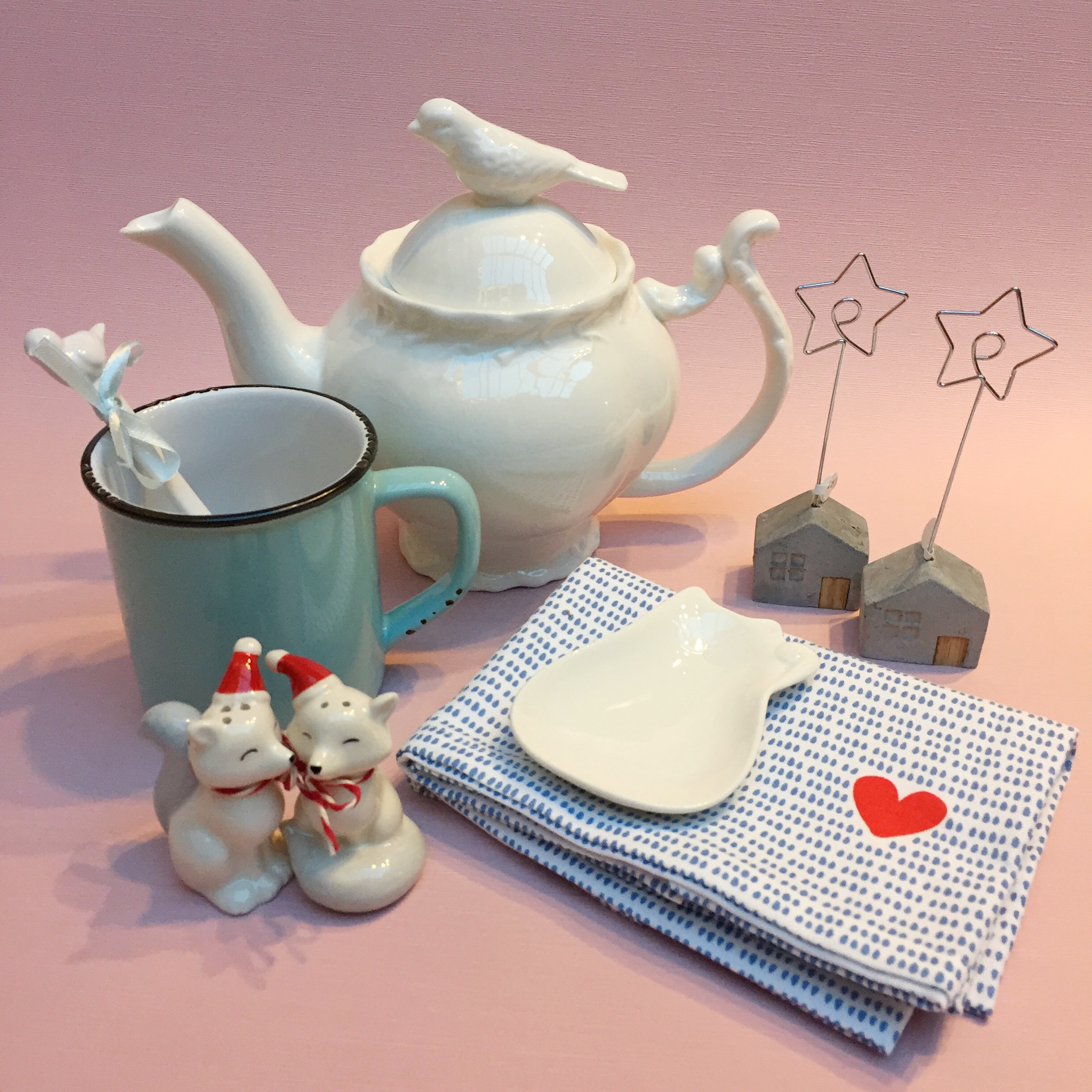 Women's xmas teapot.jpg