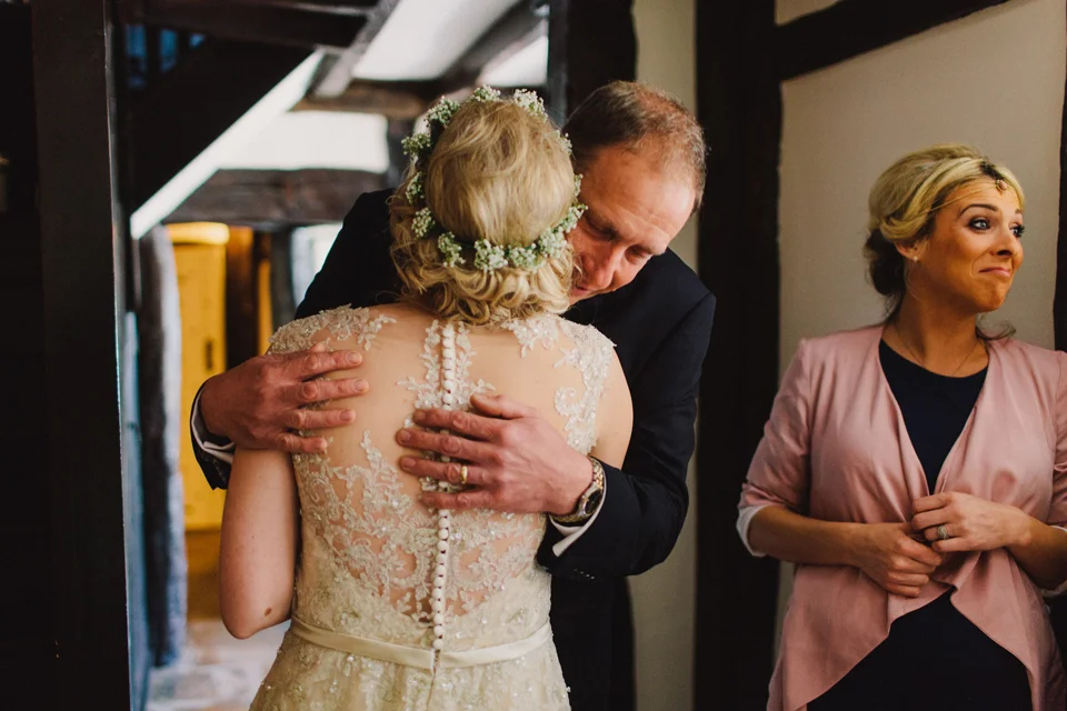 015-wedding-photographer-shustoke-barn.jpg