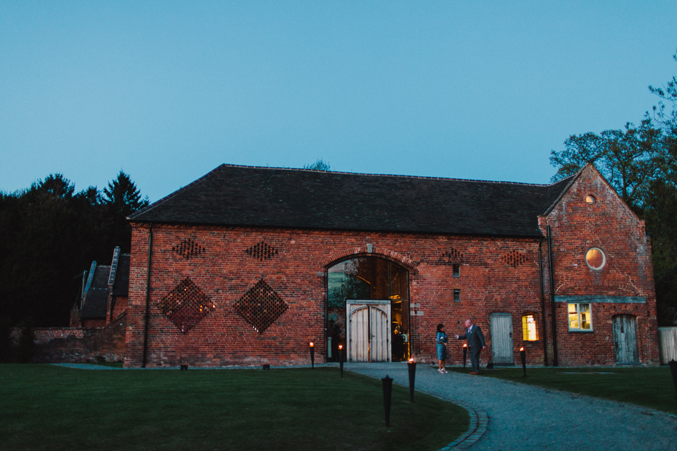 042-wedding-photographer-shustoke-barn.jpg