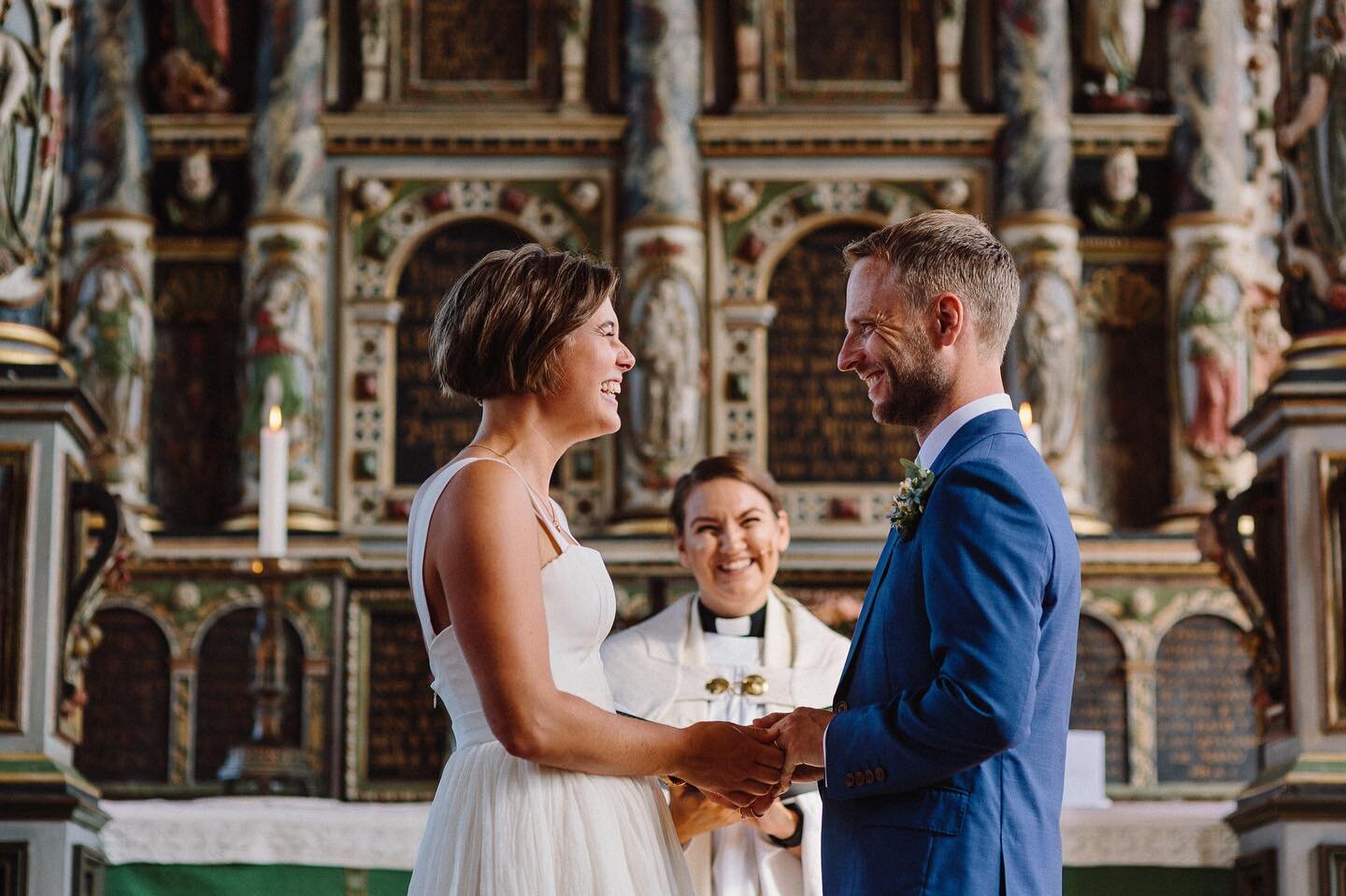 When you finally tie the knot after years of engagement, this is how happy you look. My cheeks cramped from all the smiling after just a few hours with these two. Thank you for the most gorgeous day, Christina &amp; Carl. ☀️