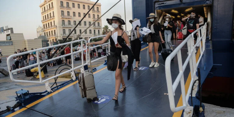 Αυξήθηκε στο 80% η πληρότητα στα πλοία | Νέο πρωτόκολλο στην ακτοπλοΐα