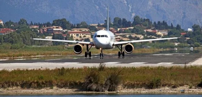 Kαραμπινάτα Σκάνδαλα – Κατάργηση Κρατικών Αεροπορικών Αρχών προς όφελος Fraport και Αegean