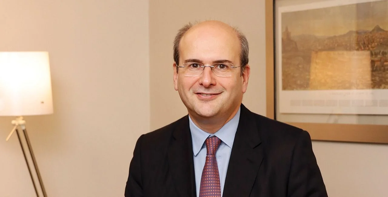 Κ. Χατζηδάκης: Περί τα 9.500 τα ετοιμόρροπα κτίρια στη χώρα – Έρχονται 5 παρεμβάσεις