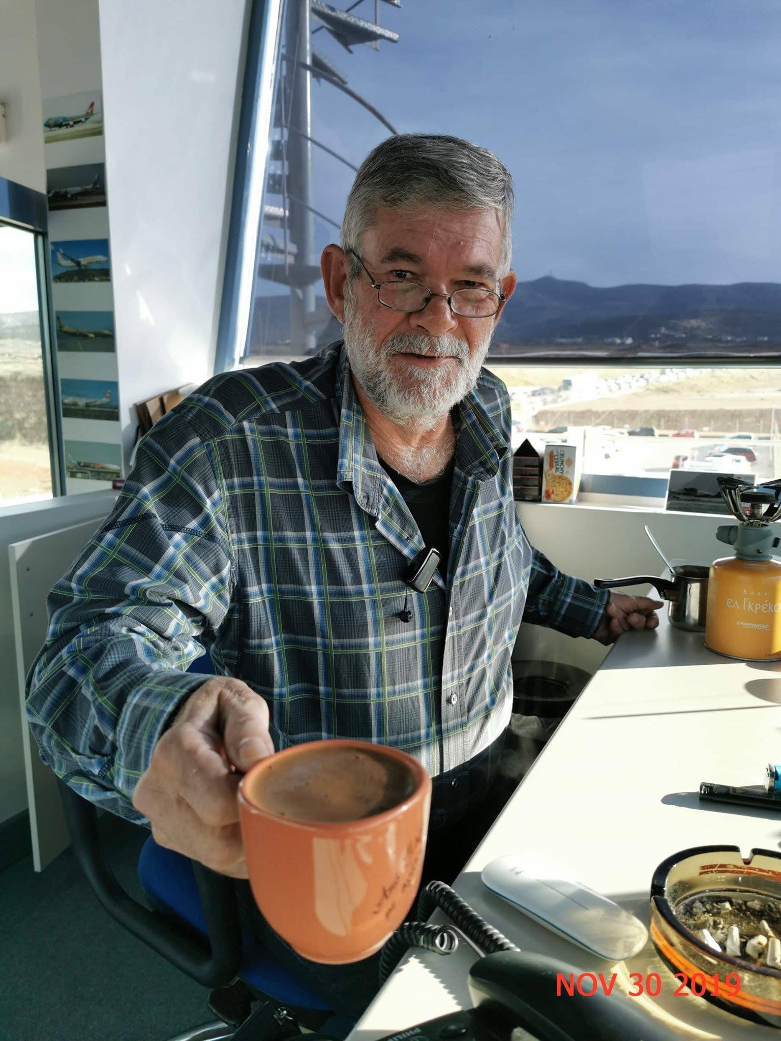 Ο αποχαιρετισμός ενός αφανή και σημαντικού κρατικού λειτουργού στην Πάρο