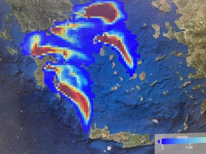 Στην Πάρο ο καπνός από τις φωτιές και έντονη μυρωδιά τις πρωινές ώρες