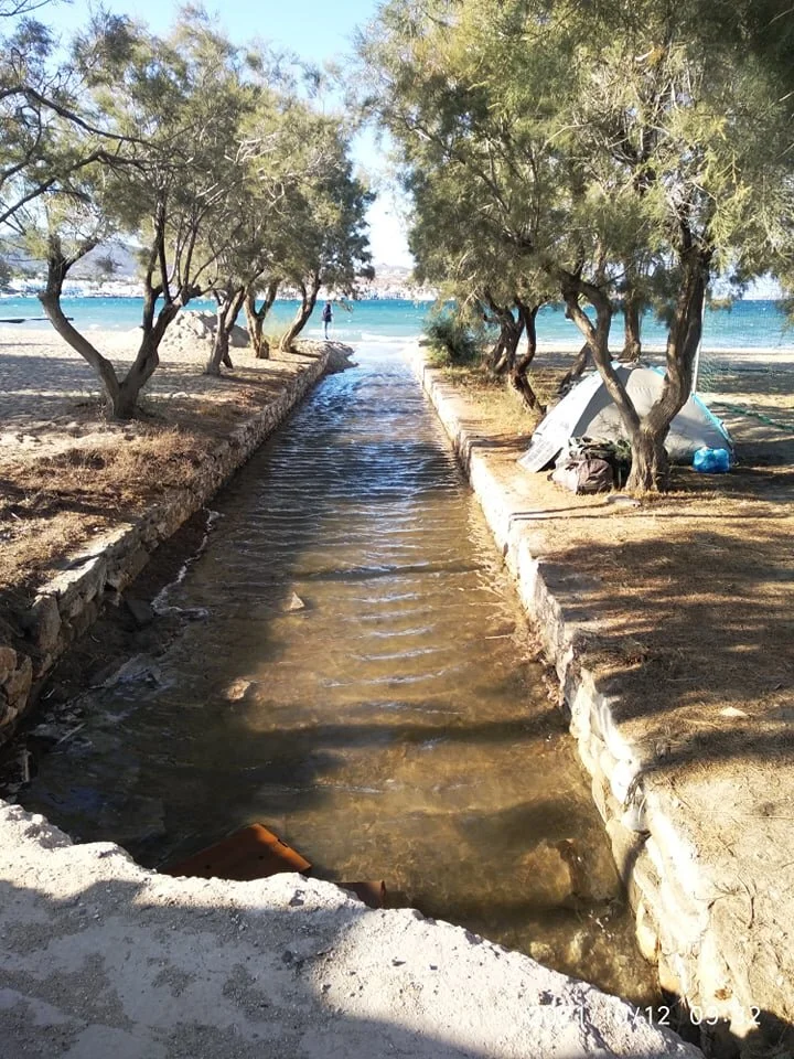 Εργασίες καθαρισμού φρεατίων και ρεμάτων στην Πάρο
