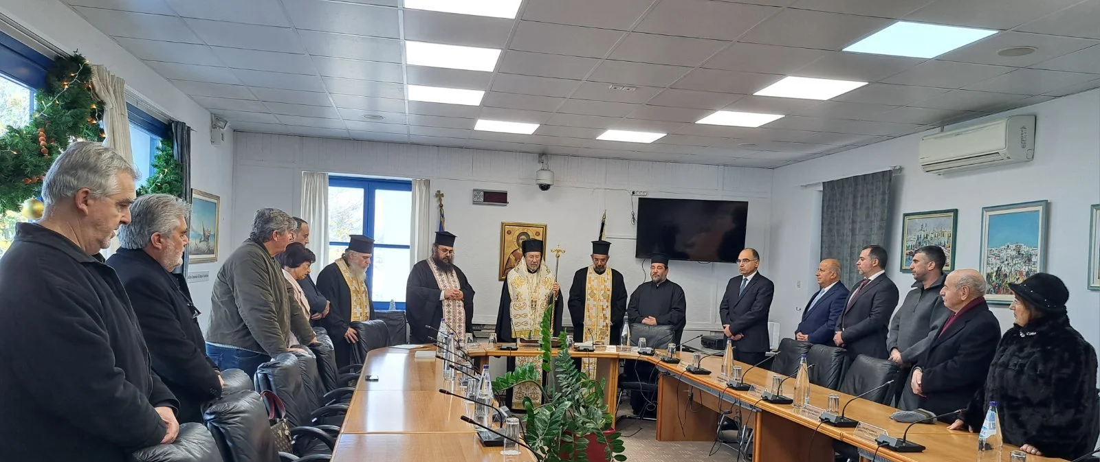 Ο δήμος Πάρου έκοψε την πρωτοχρονιάτικη πίτα του