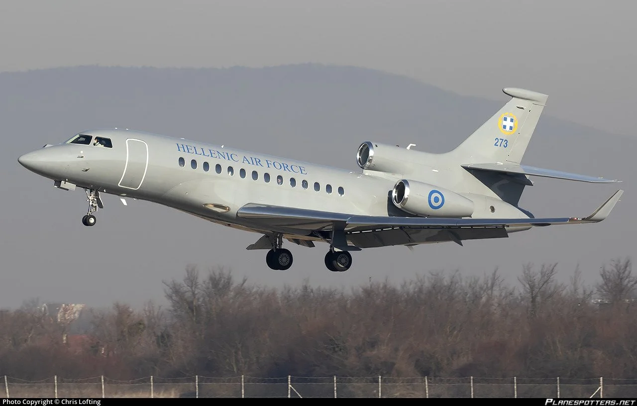 Πρόκληση Σακελλαροπούλου: Σήκωσε το Falcon για να πεταχτεί στη Μύκονο!