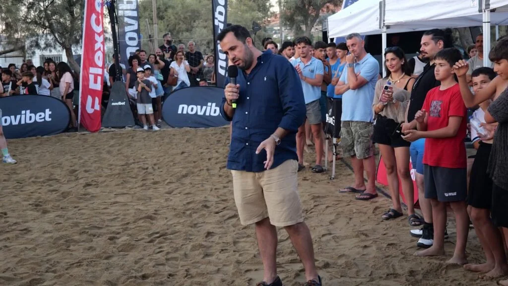 Ο Γιώργος Μπιζάς για το Paros Beach Hoops και τη μονάδα αιμοκάθαρσης Πάρου (ΒΙΝΤΕΟ)