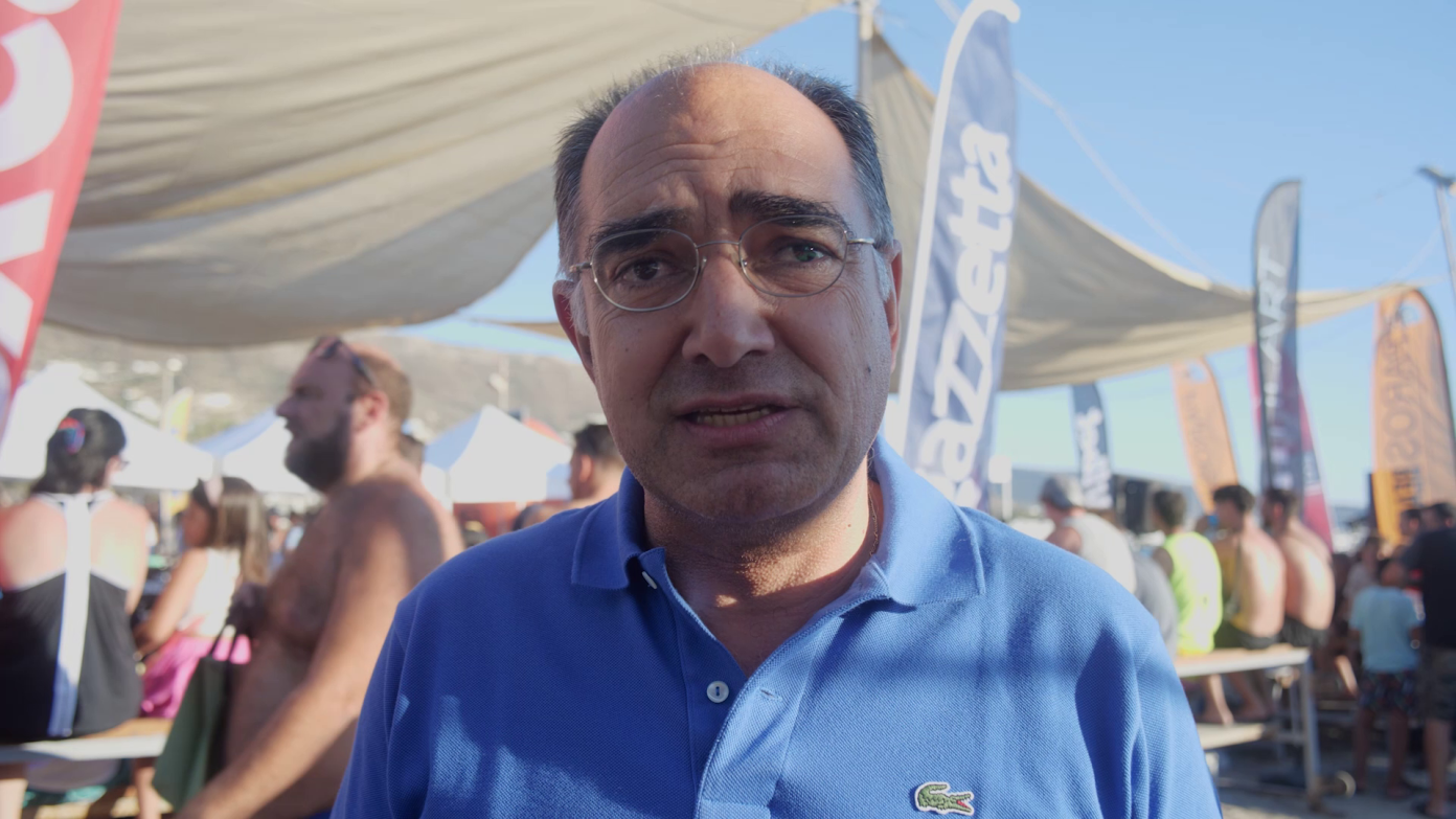 O Κώστας Μπιζάς για το Paros Beach Hoops και τη μονάδα αιμοκάθαρσης Πάρου (ΒΙΝΤΕΟ)