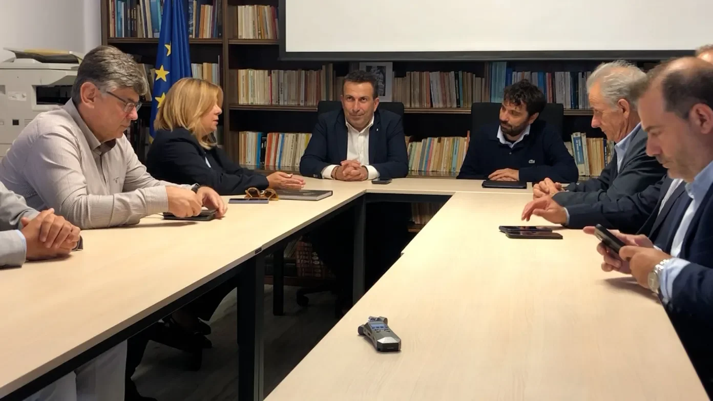 Περιοδεία ΠΑΣΟΚ σε Πάρο και Αντίπαρο (ΒΙΝΤΕΟ)