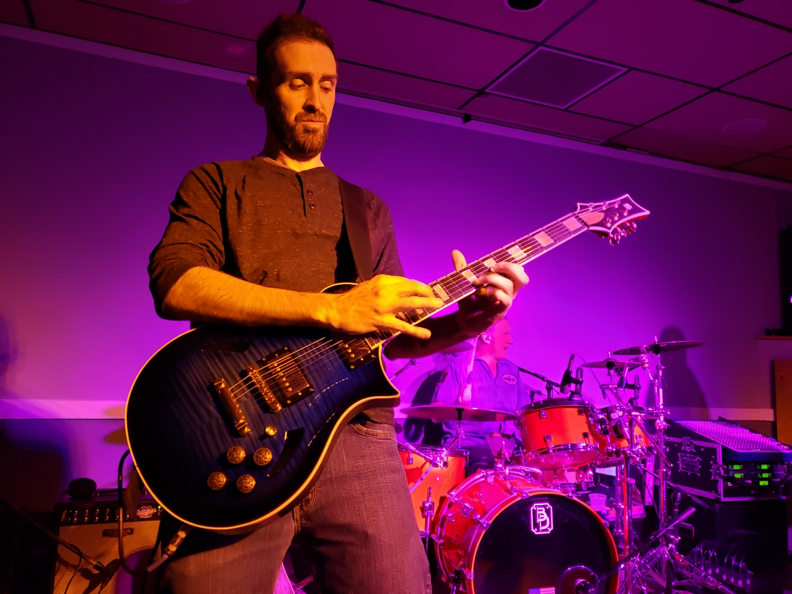 Guitarist Scott Spivey with a Sundlof CS