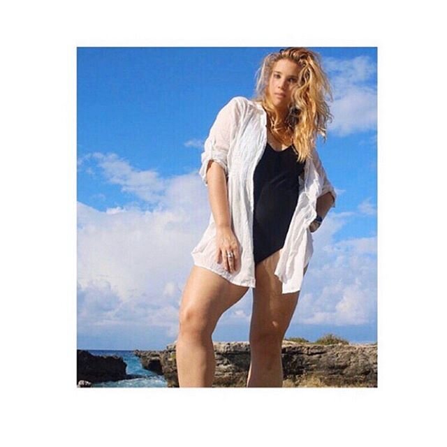 The Chateau #onepiece on amazing environmentalist @ecochiccayman 🌊 Only a few of these #sustainable #ethicallymade in #la suits available before new spring/summer styles launch soon at www.sagelarock.com