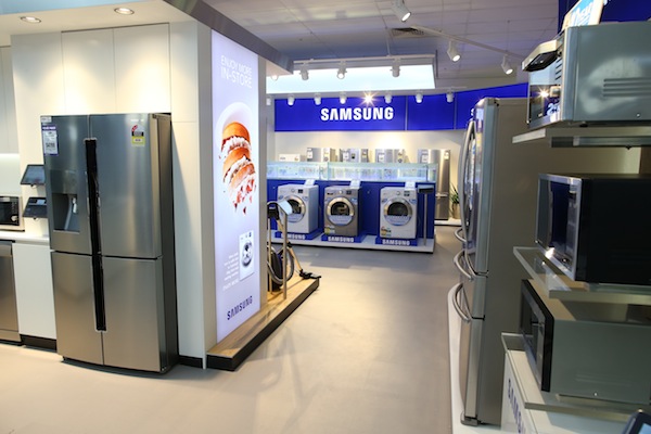 Samsung-Retail-Installation4.jpg