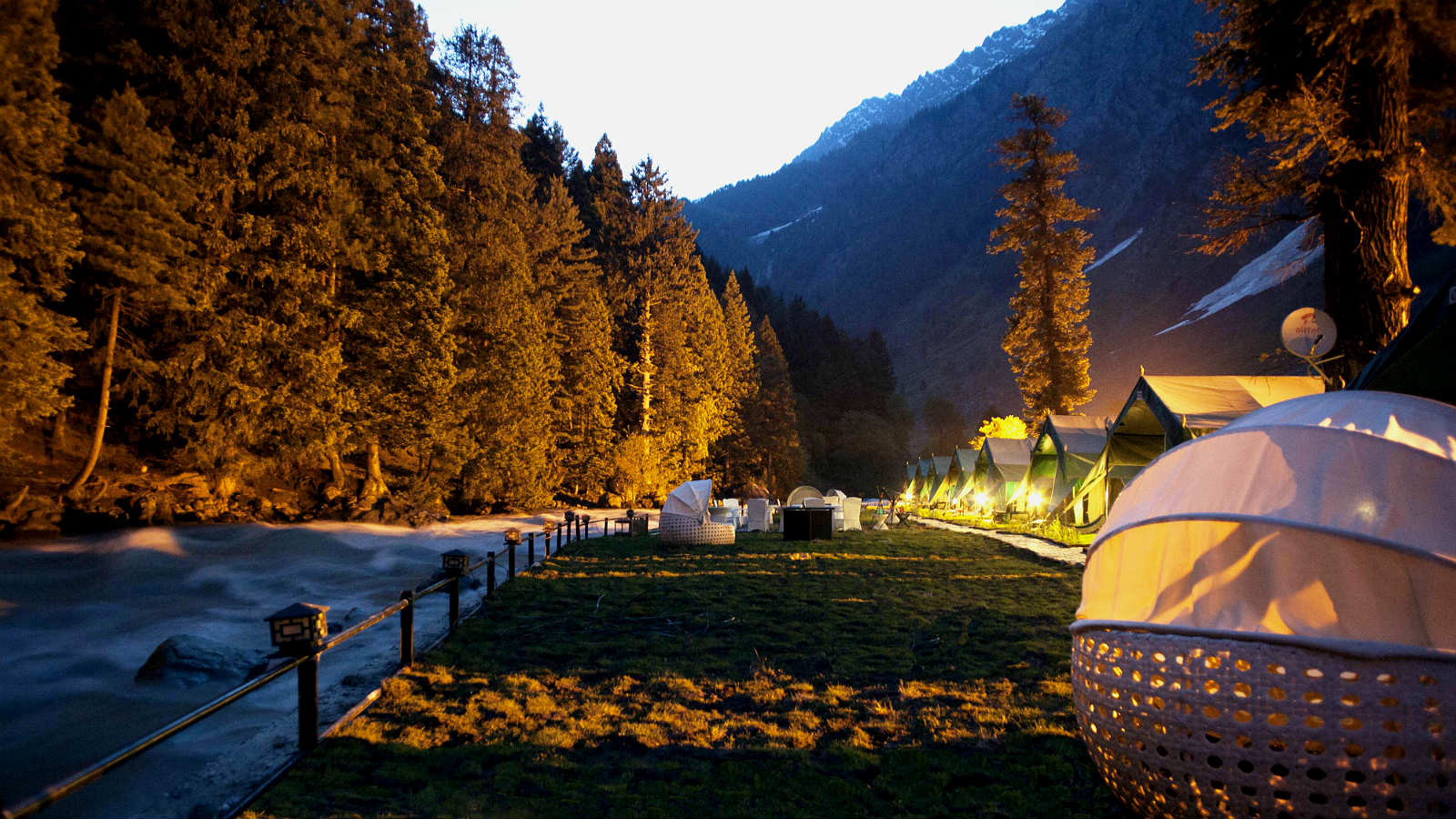 luxury camp sonamarg.jpg