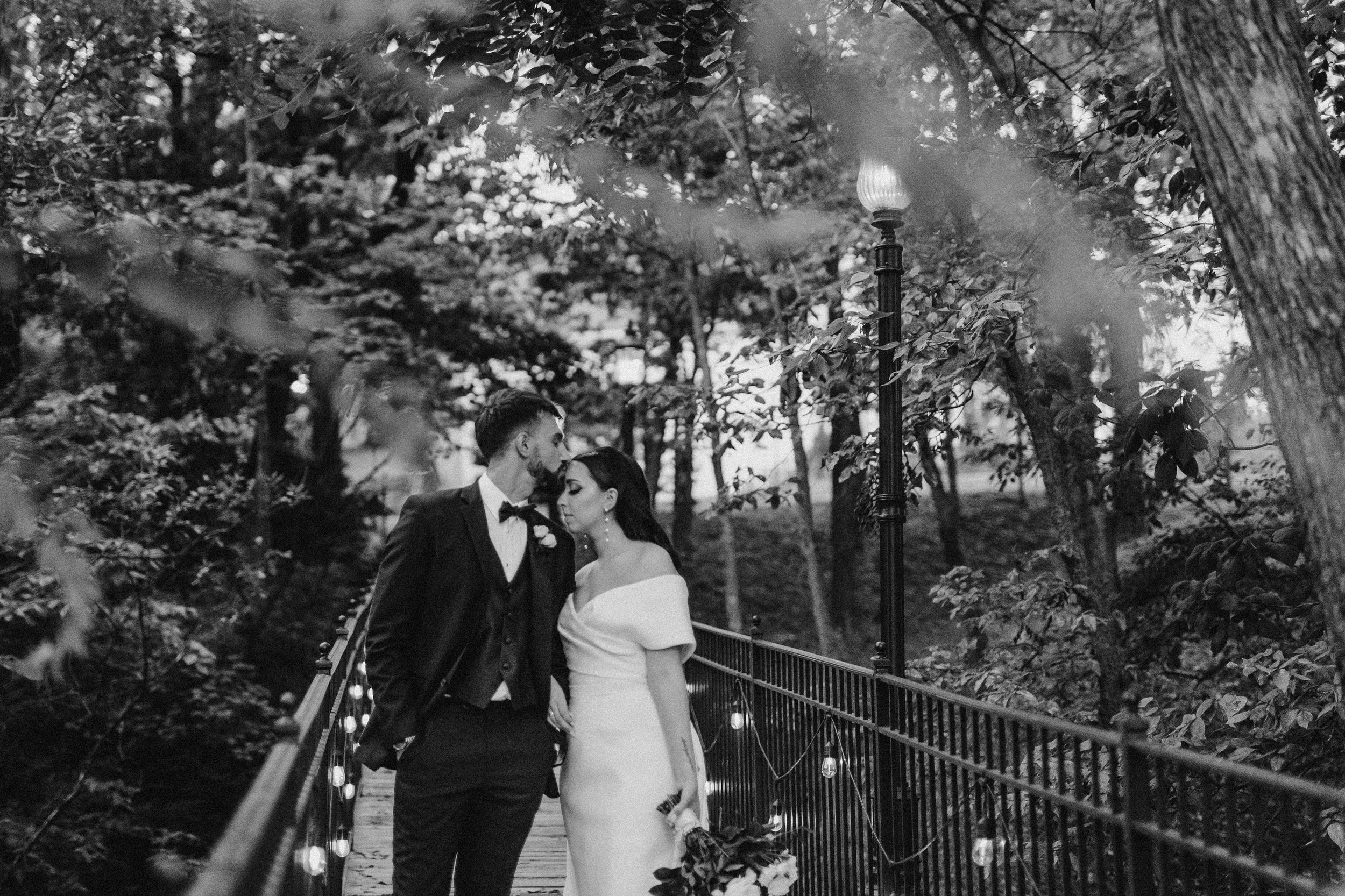 09.16.2023-Holly-and-Logan-Swadner-Wedding-Photos-by-Elizabeth-Ladean-Photography-0874-2 - Copy.jpg
