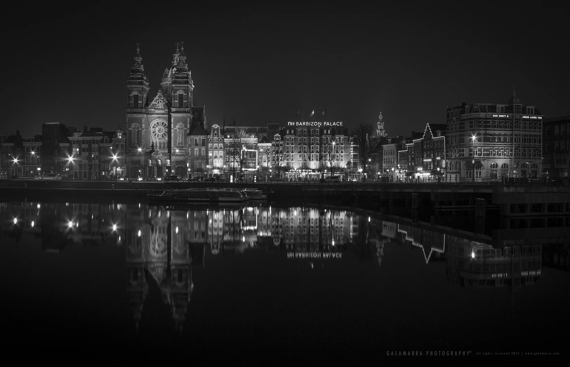 Amsterdam: Water Mirror VII - Black 'n White
