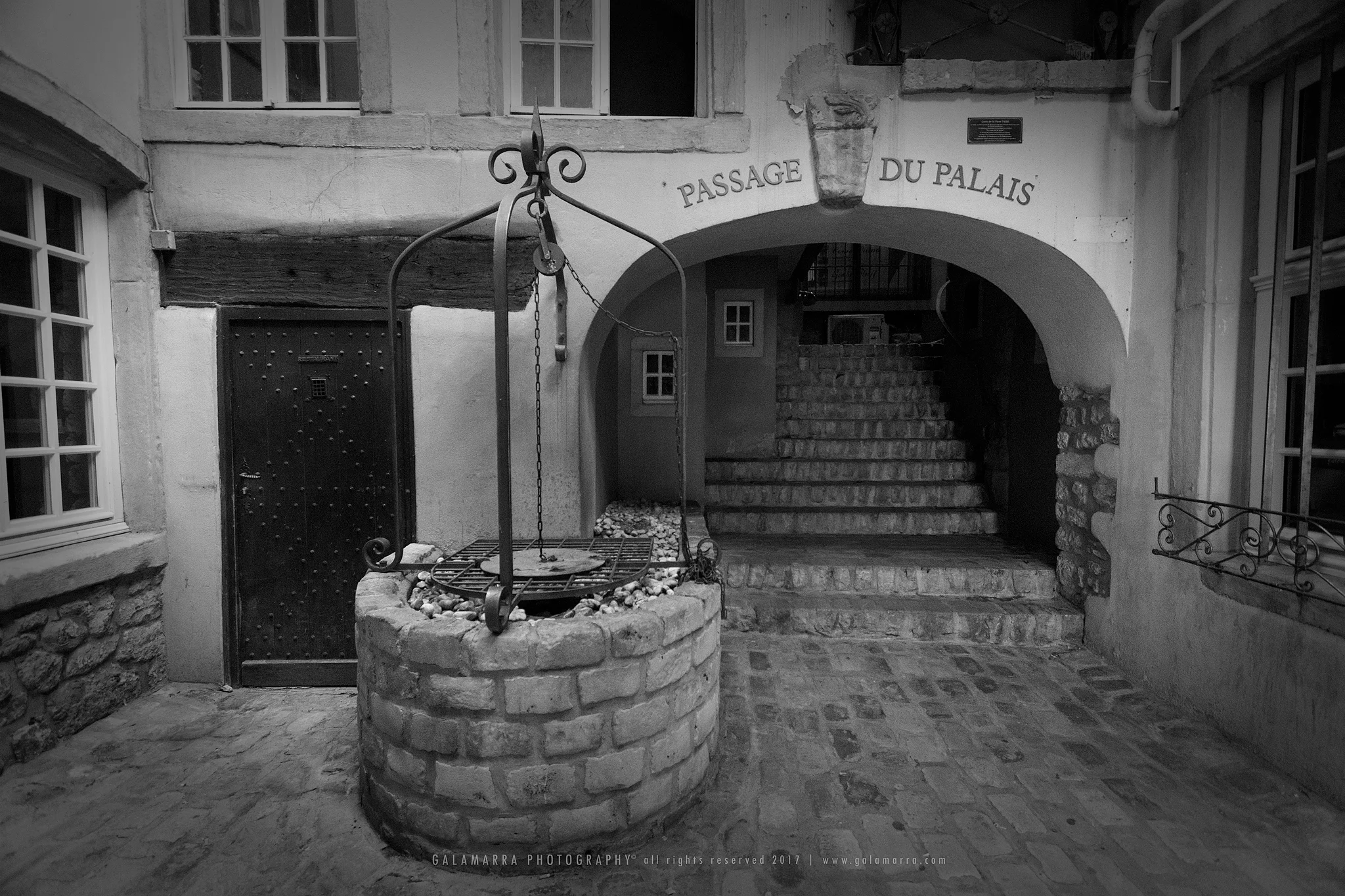 Passage du Palais - II