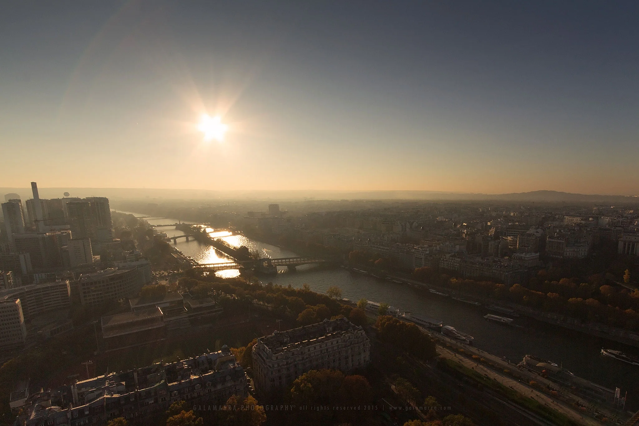 Paris XV - In the Sun at the Eiffel Tower