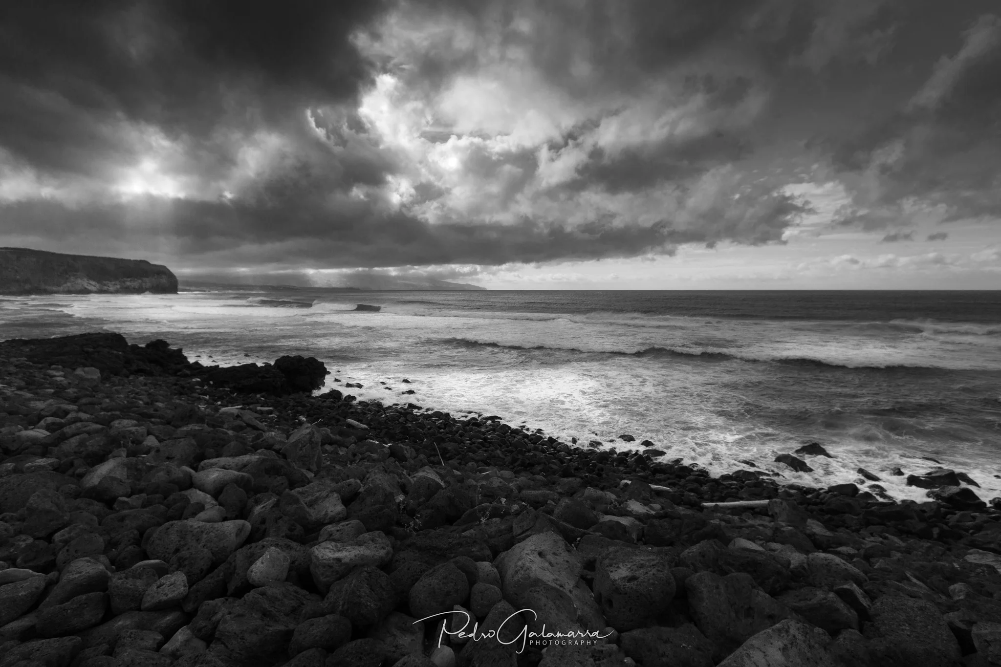 galamarra_MG_3589_rb_rocks_bnw_web.jpg