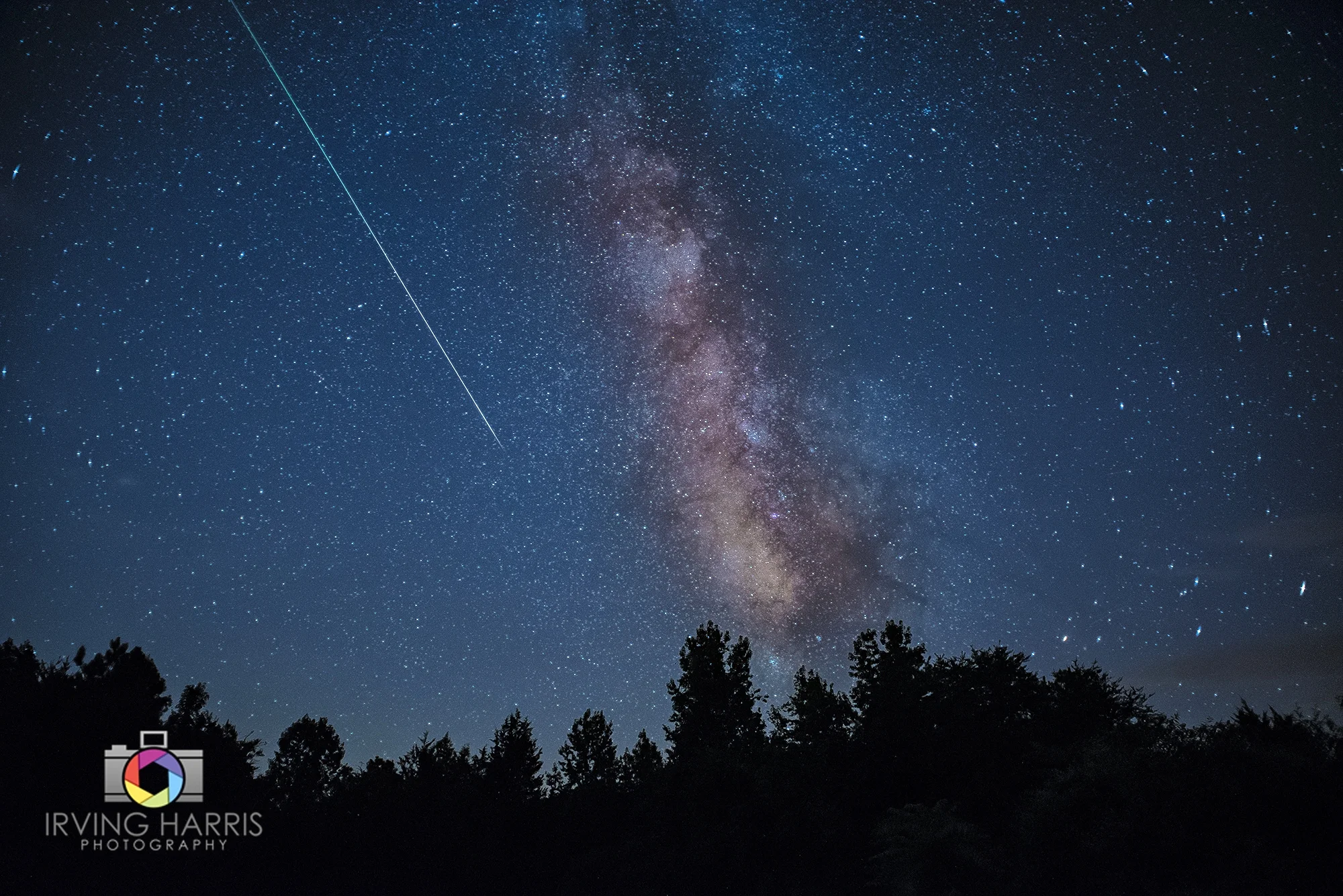 milky way meteor.jpg