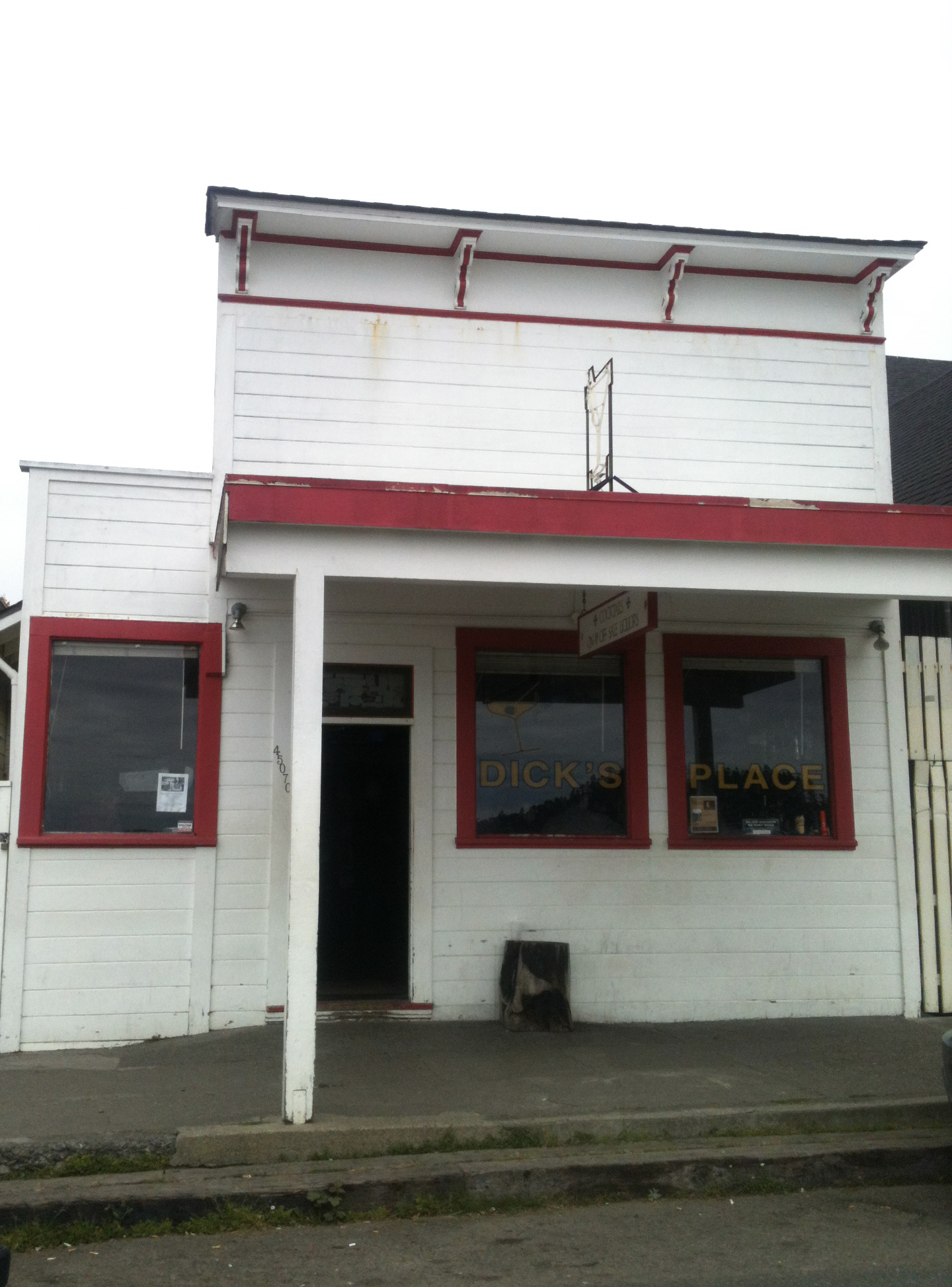 Dick's Place, a great local bar with an ocean view.