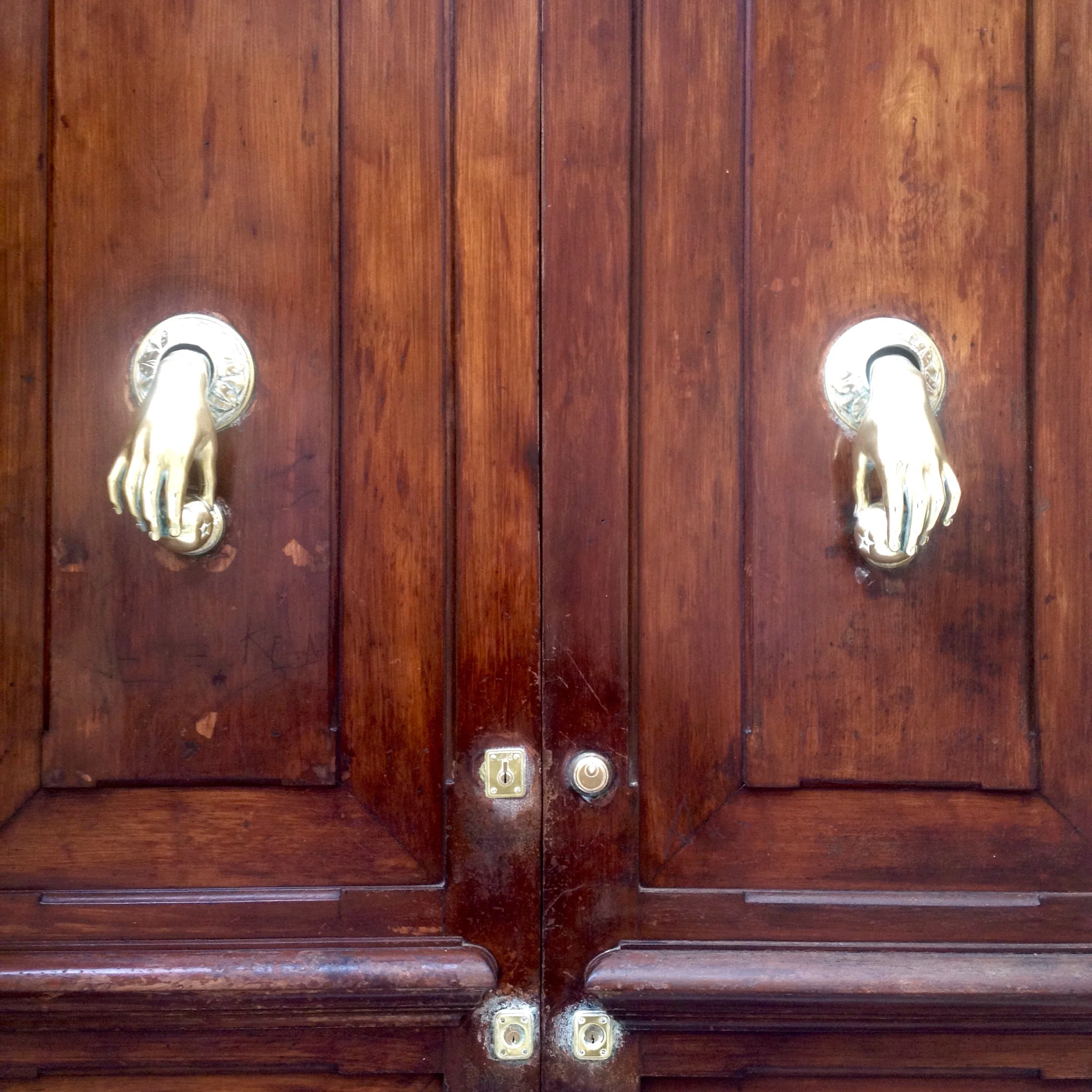 Hand knockers