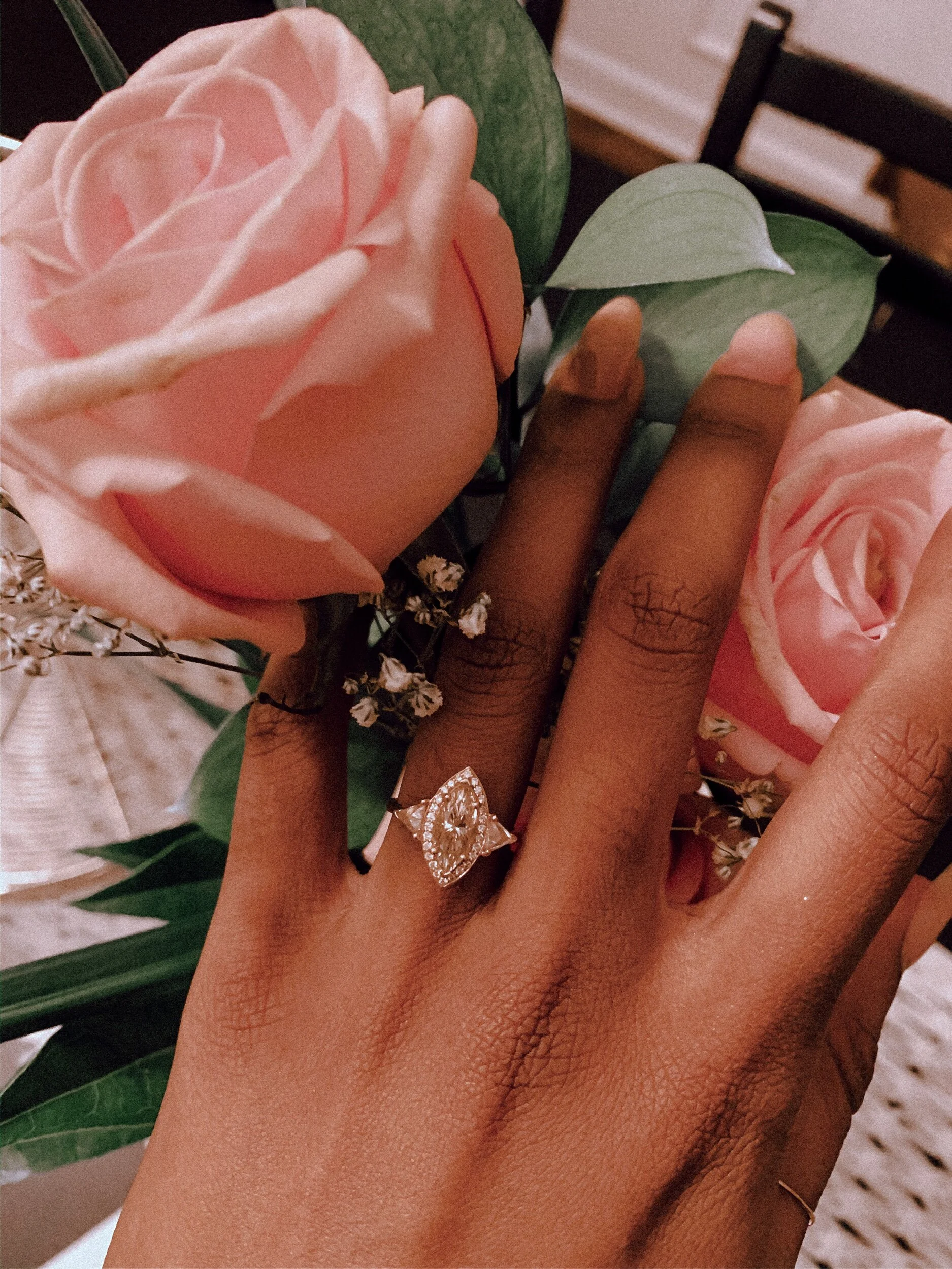 I’m Engaged!! 💍