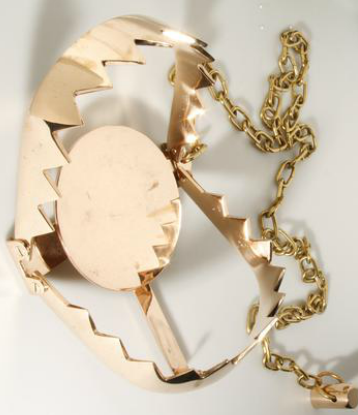 Bear trap best sale necklace
