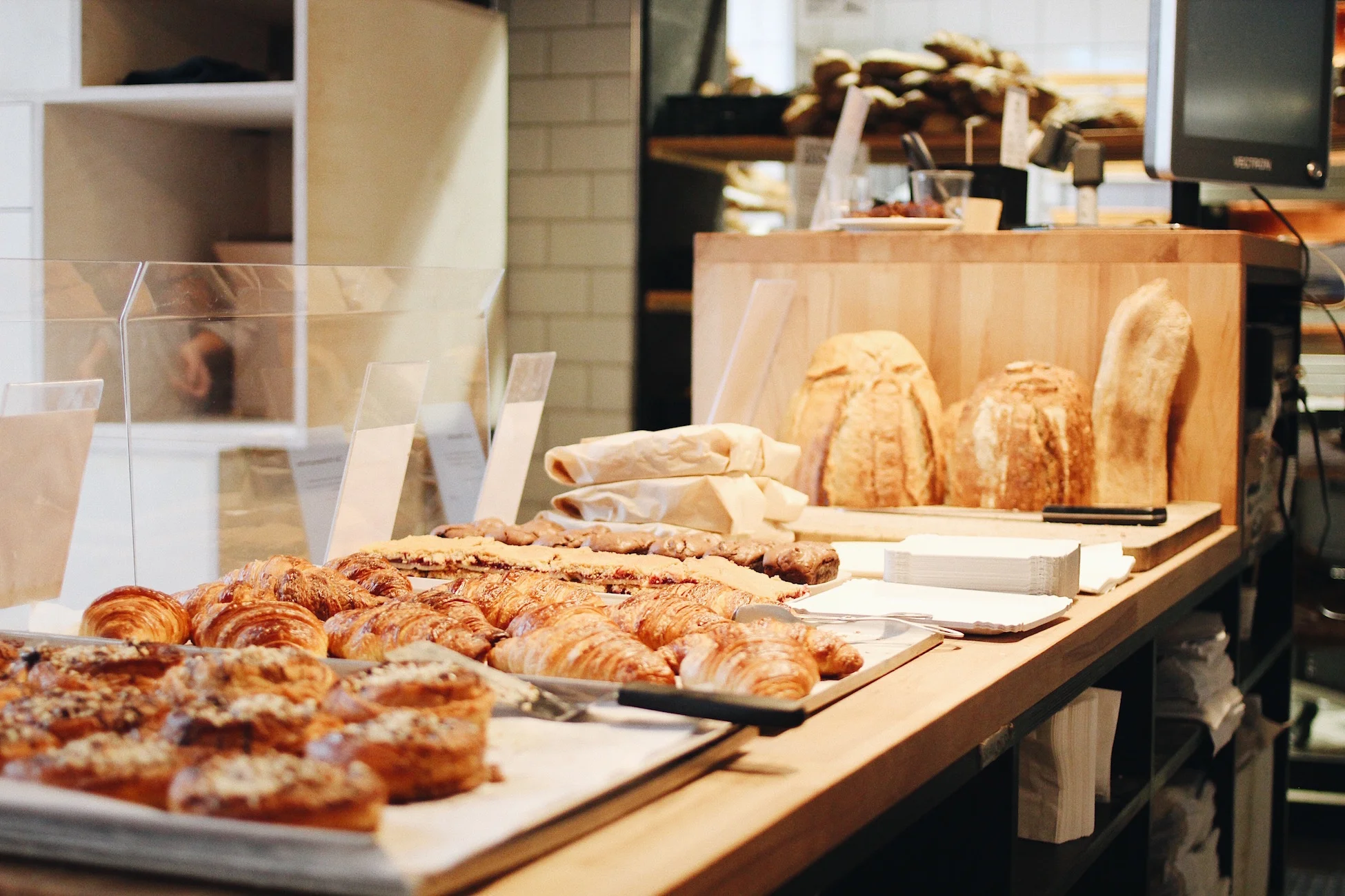 3. EAT | THE BREAD STATION