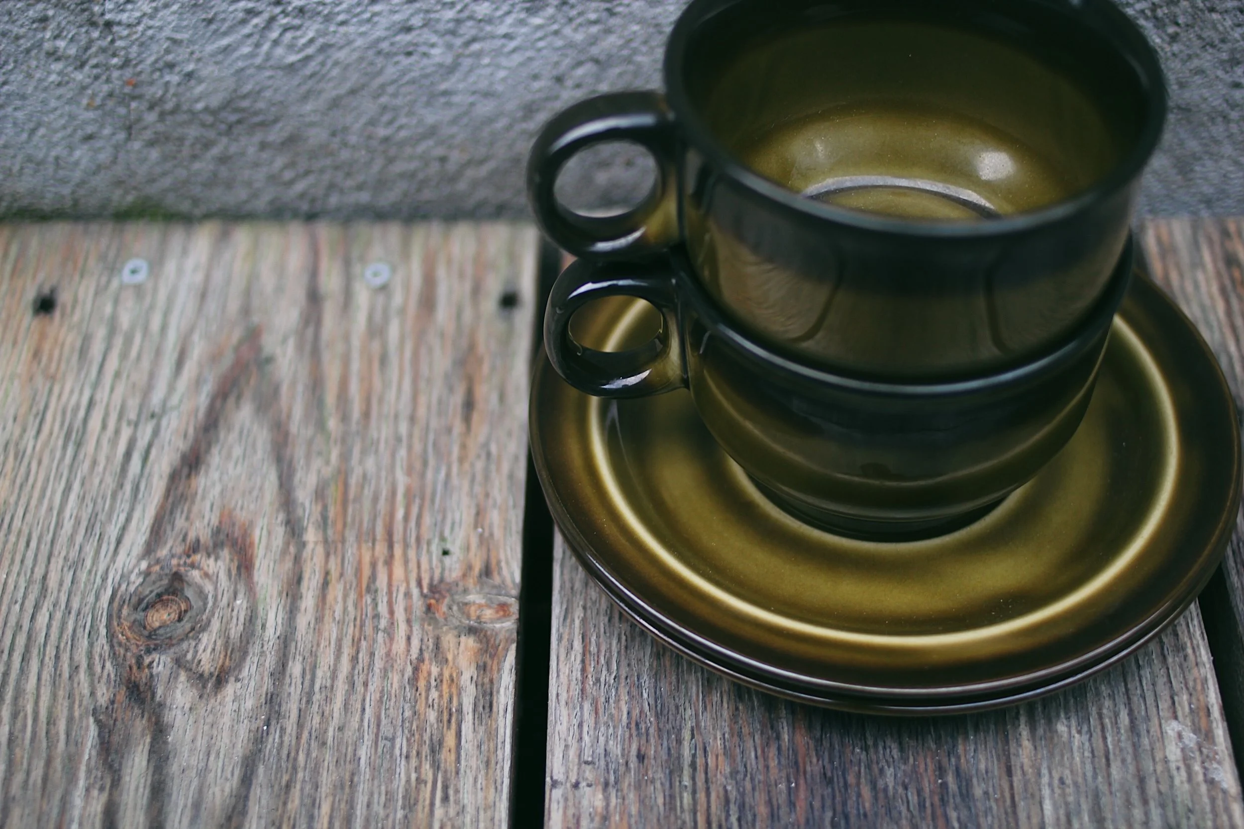 cup_and_plate_green_1.jpg