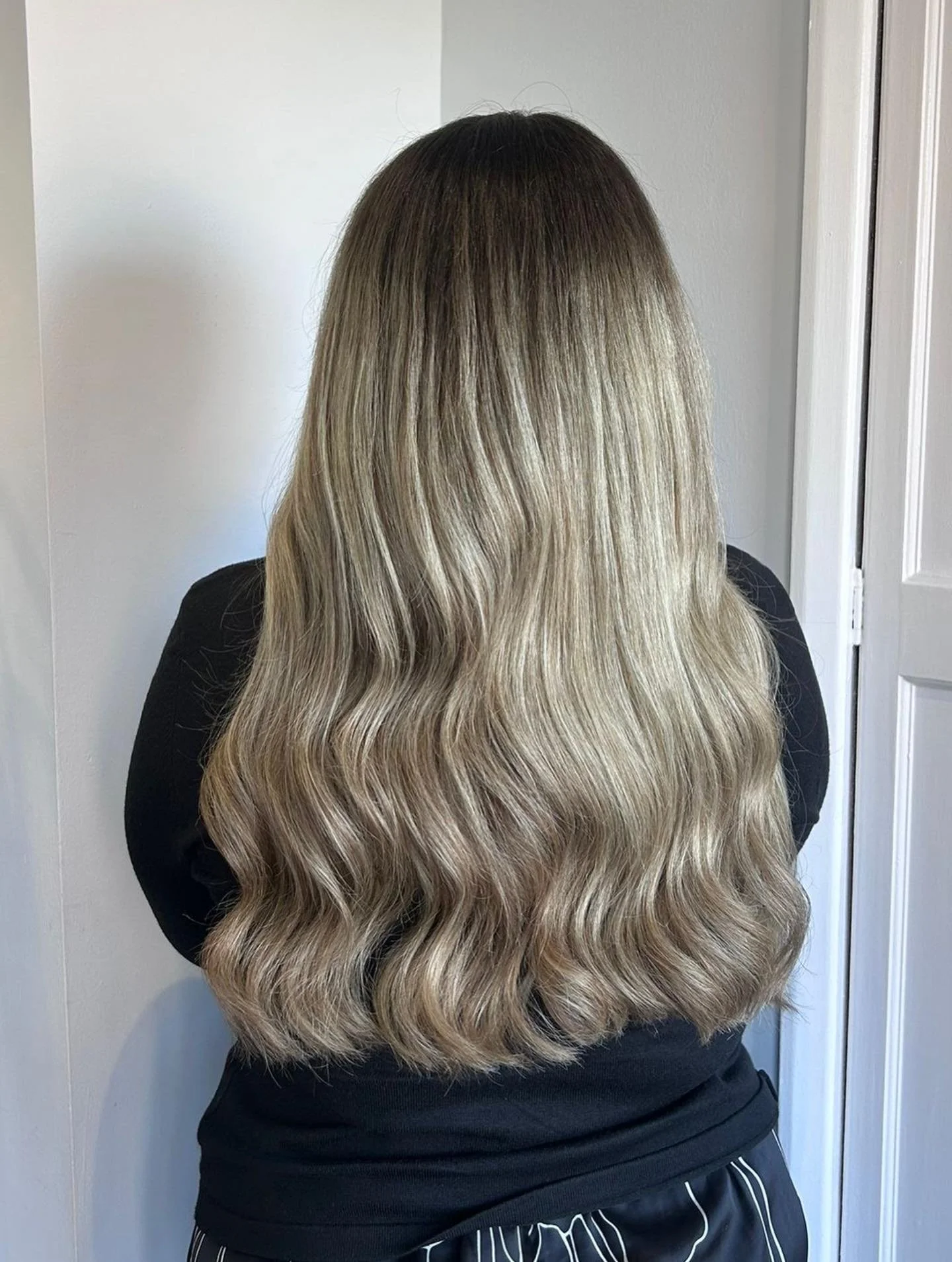 ✨ Swipe left for this transformation ✨

Lauren&rsquo;s 1st session on working her magic to create this healthy, glossy, lived-in colour.

Hair journey begins ☑️ 

* If anybody would like to be a colour or cut model for Lauren then please give us a ca