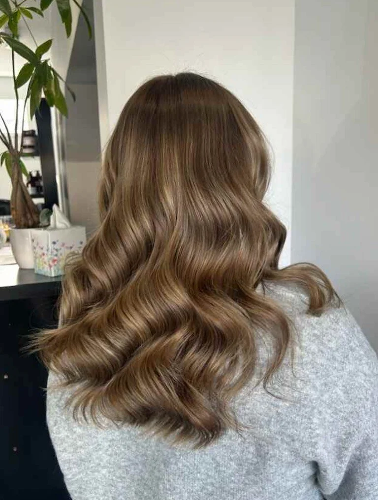 ✨ Totally Transformed ✨

<< Swipe Left <<

 #BeforeAndAfter #HairVibes #Hairgoals