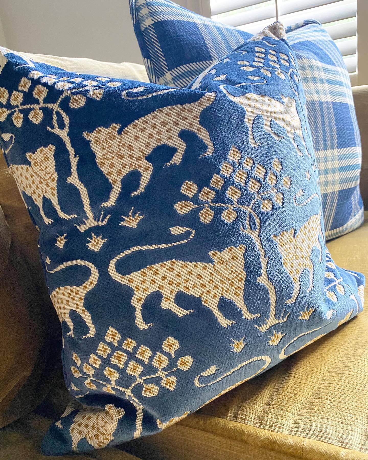 🐆💙 can&rsquo;t get enough of this fab @schumacher1889 fabric 💙🐆