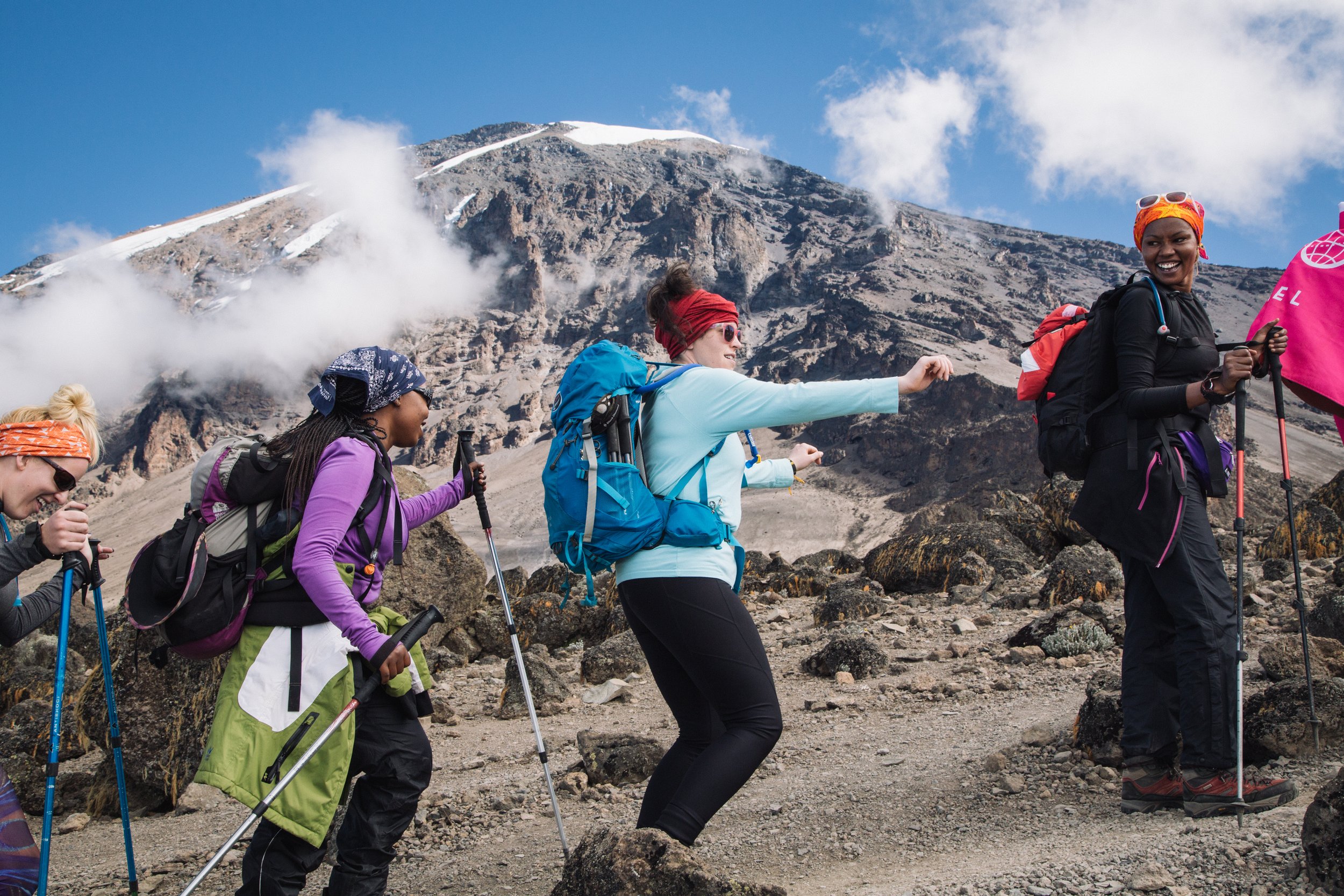 PEAK MOUNTAIN Peak Mountain AFLIGHT - Ski Jacket - Women's - black