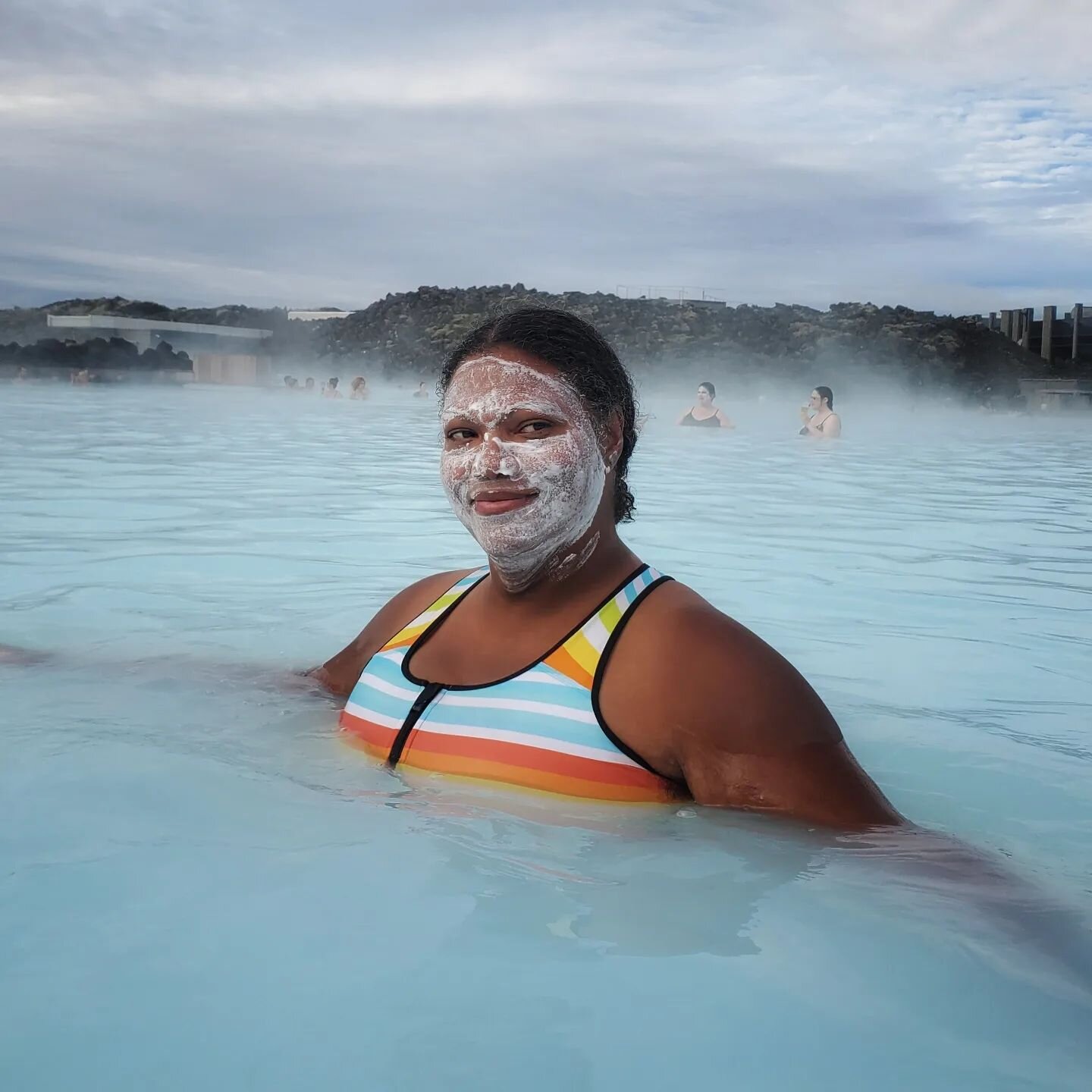 🇦🇽LIVE FROM ICELAND 📍 Day 1: Kefklav&iacute;k to Hvolsvollur // Everyone gathered this morning to excitedly begin our exploration of the land of fire and ice. A soak in the famous Blue Lagoon gave our minds and bodies (and faces!) some luxurious s