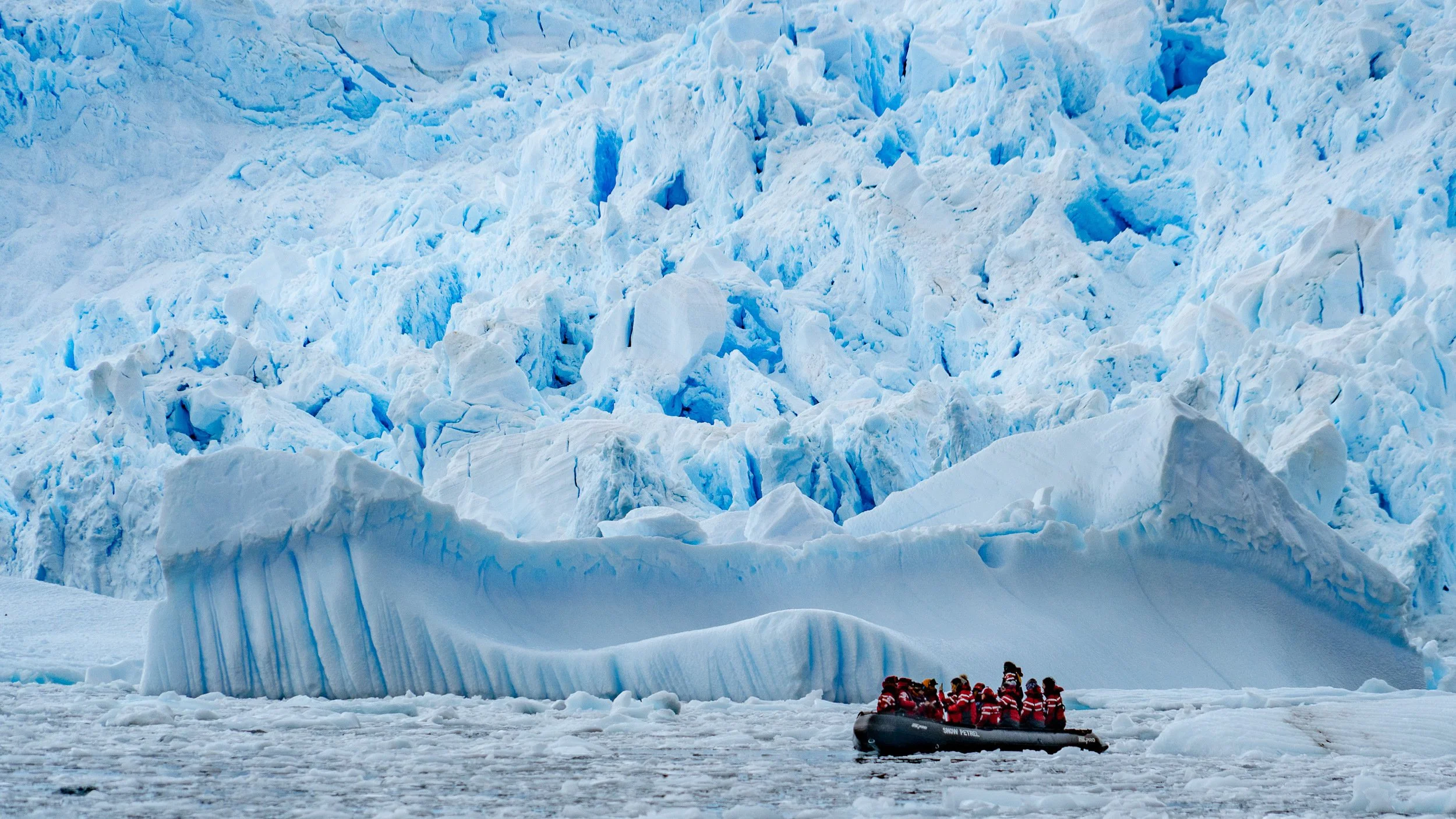 PL-Cierva-Cove-Zodiac-Antarctica.jpg