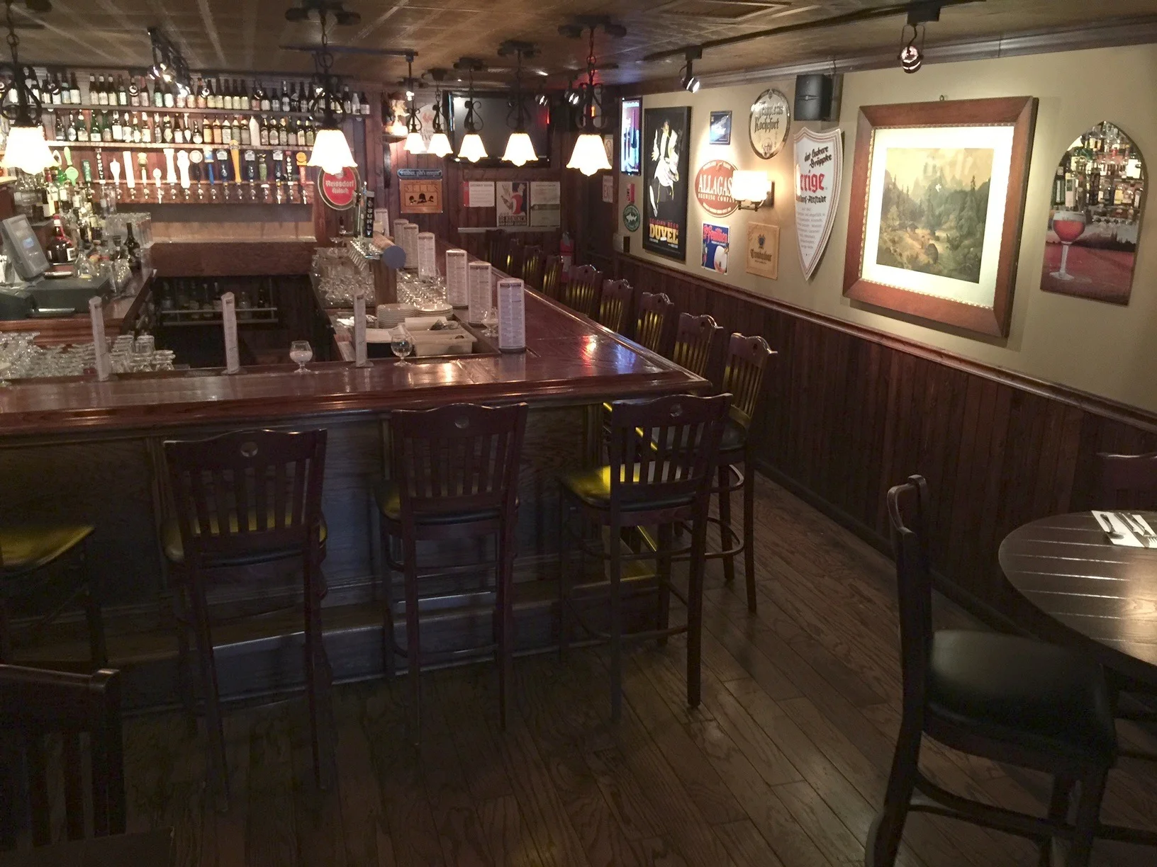 Bar1.jpg
