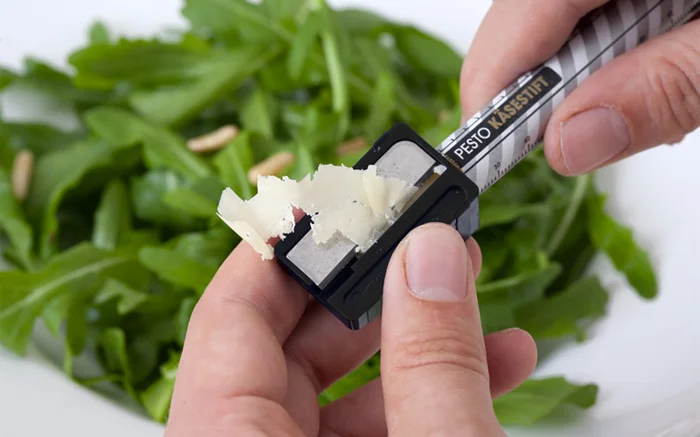 07_29_13_deligaragecheesepencils_6.jpg