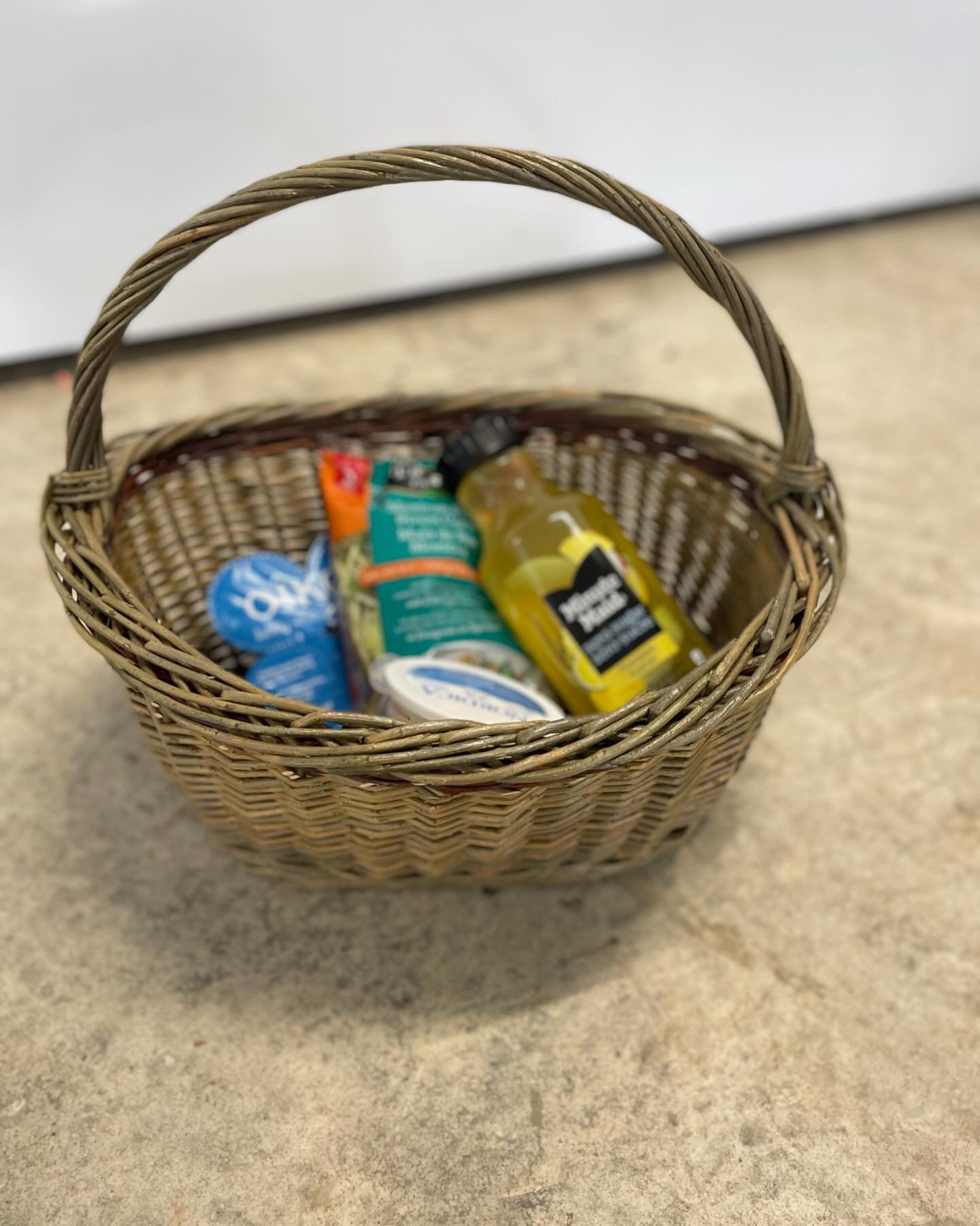 🧺 Making space for more hands to weave
We&rsquo;ve been thinking a lot about how to make willow weaving more accessible &mdash; how to take away the parts that feel intimidating, and invite more people to just start.

This oval basket is now part of