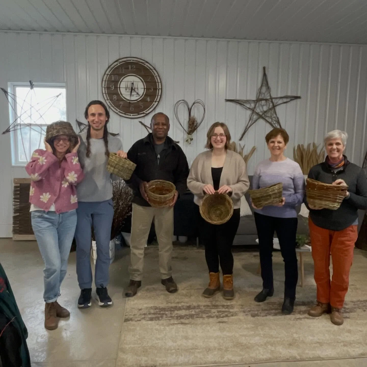 This group traveled from far and wide to come weave with us! Six unique baskets went back out into the world with them, it&rsquo;s so exciting to watch it all come together! Well done weavers, your baskets are beautiful!! Thanks for coming to weave w