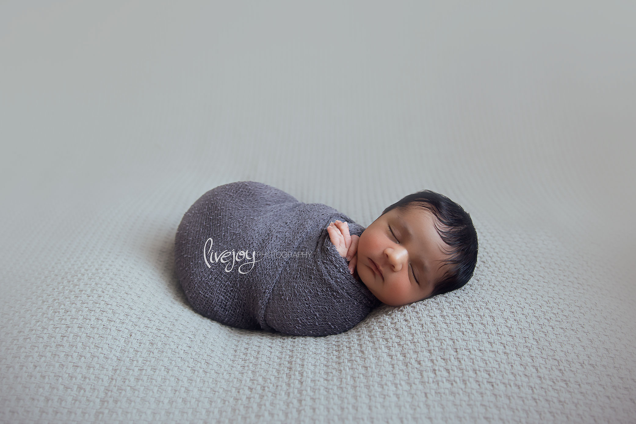 Newborn Photography | Salem, Oregon | LiveJoy Photography