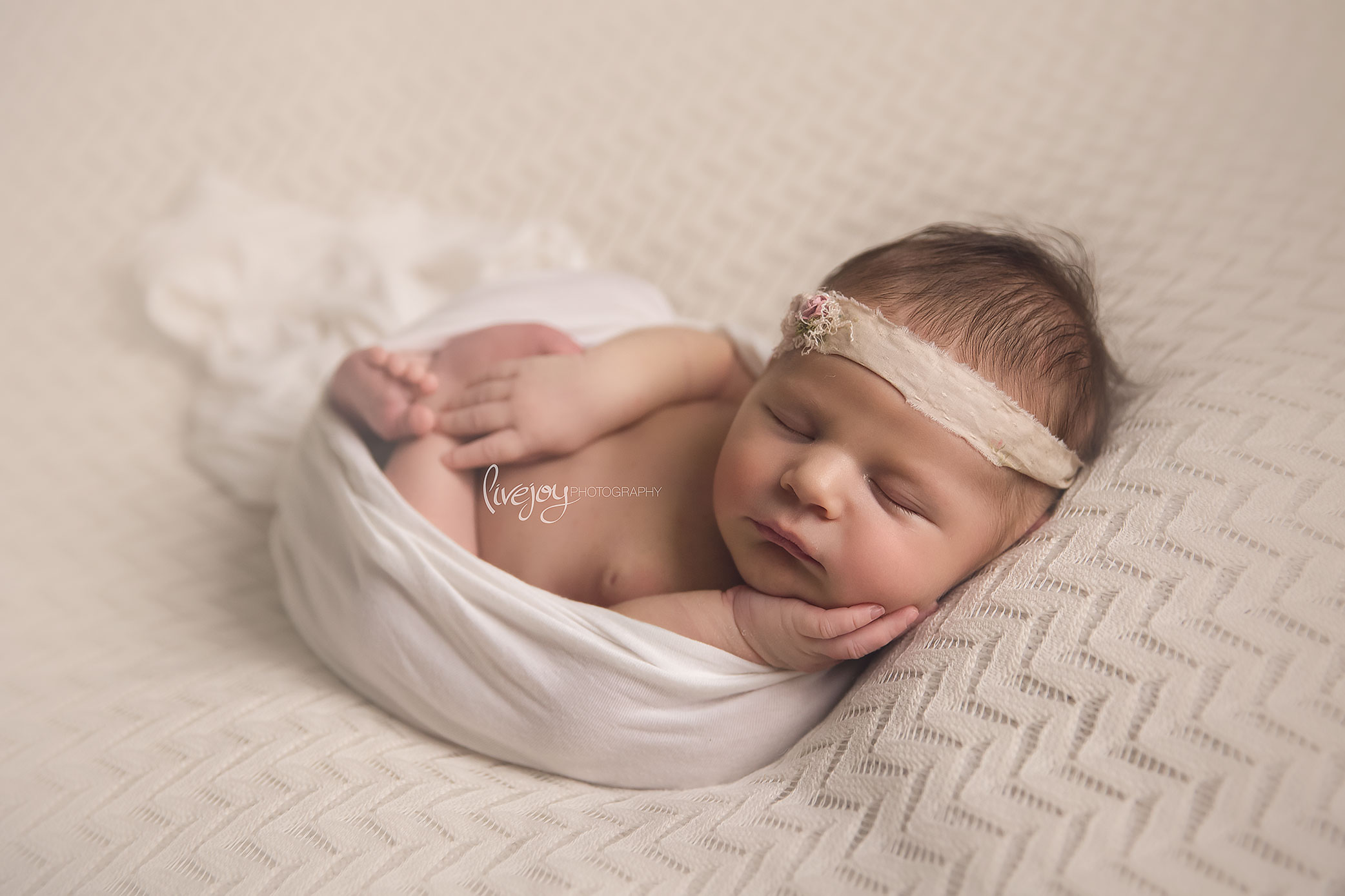 Newborn Photography | Salem, Oregon | LiveJoy Photography