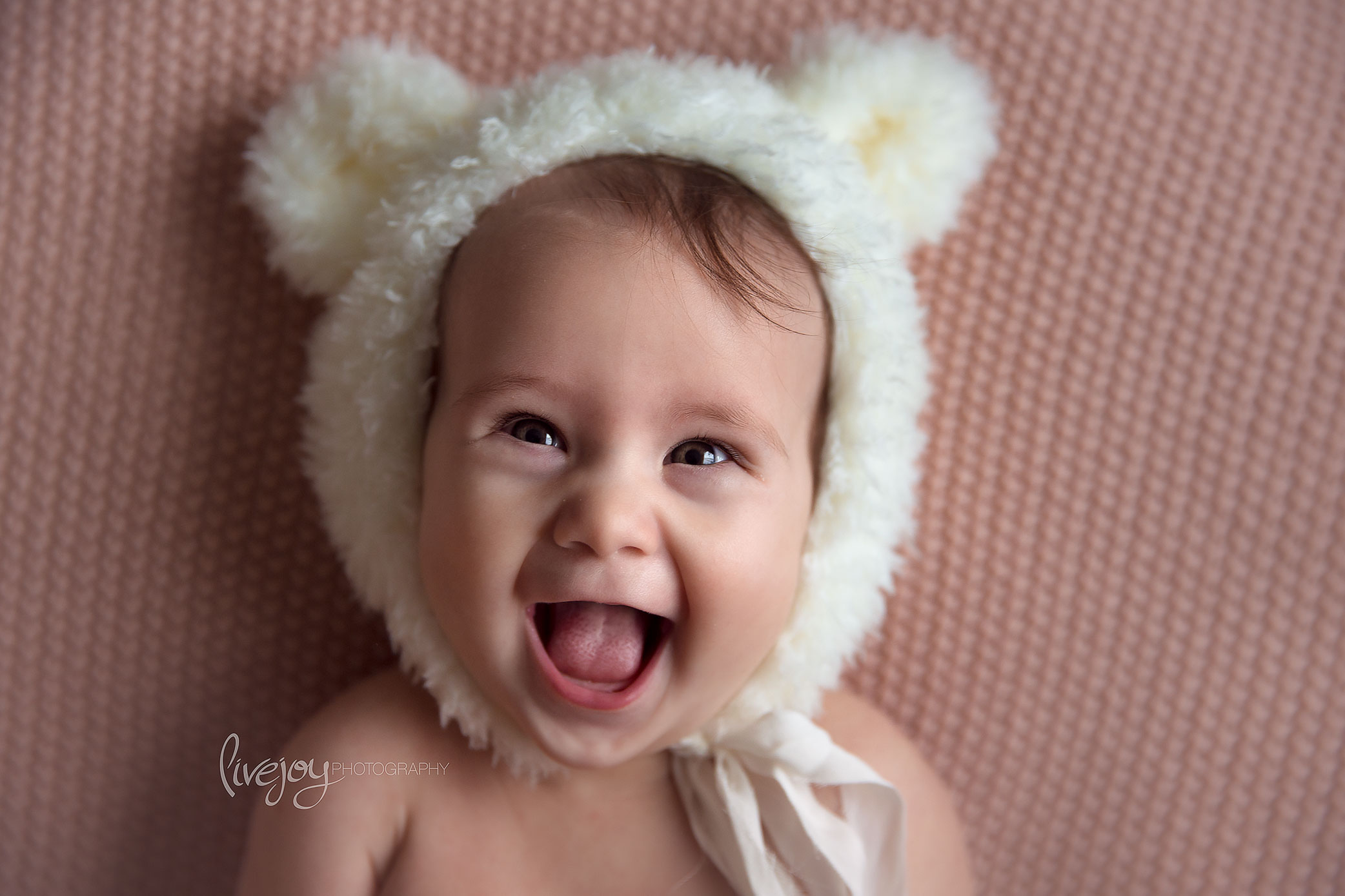 Bear Hat Baby Girl Photography | Oregon | LiveJoy Photography